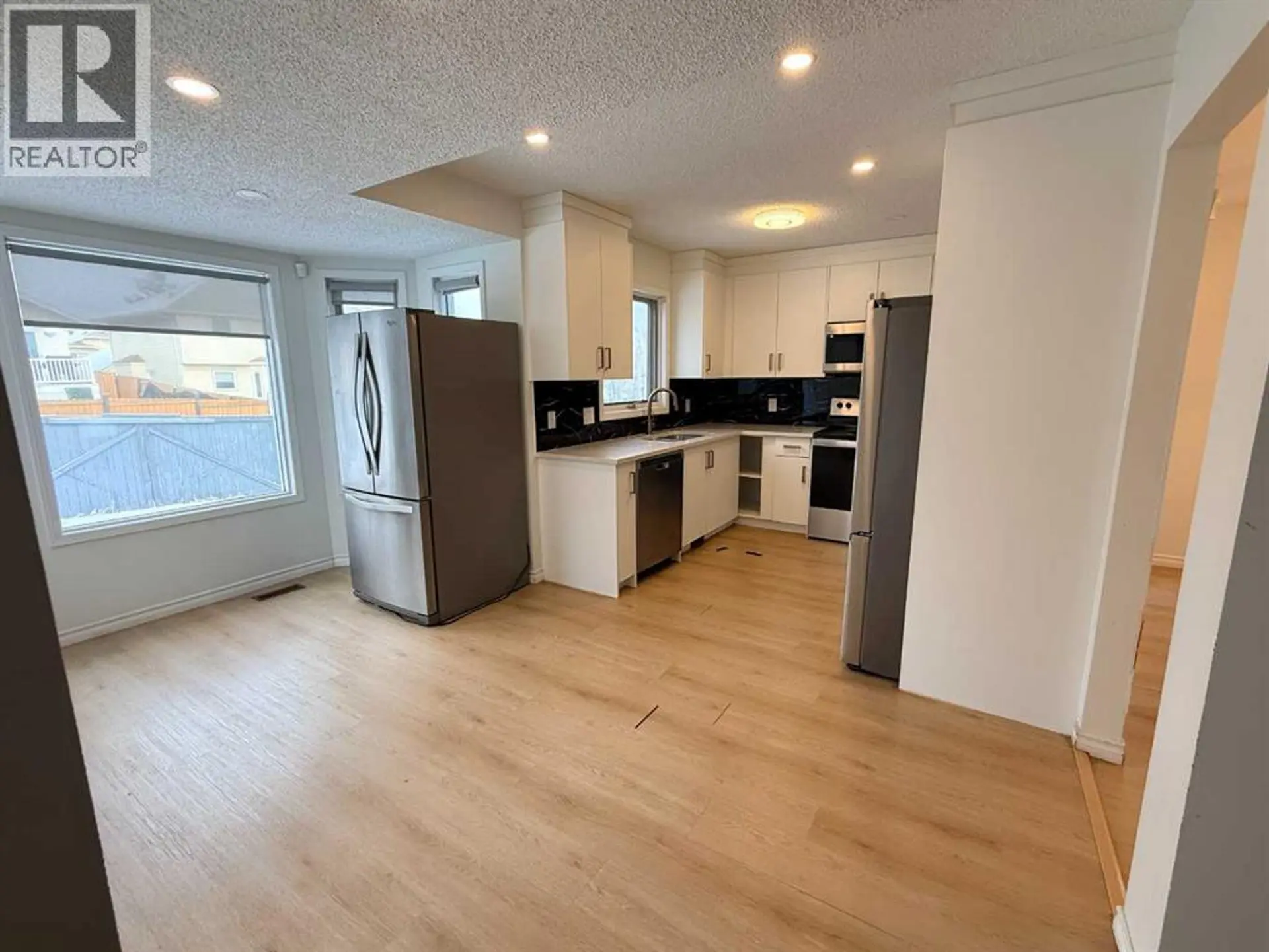 651 MACEWAN DRIVE NW - Image 3