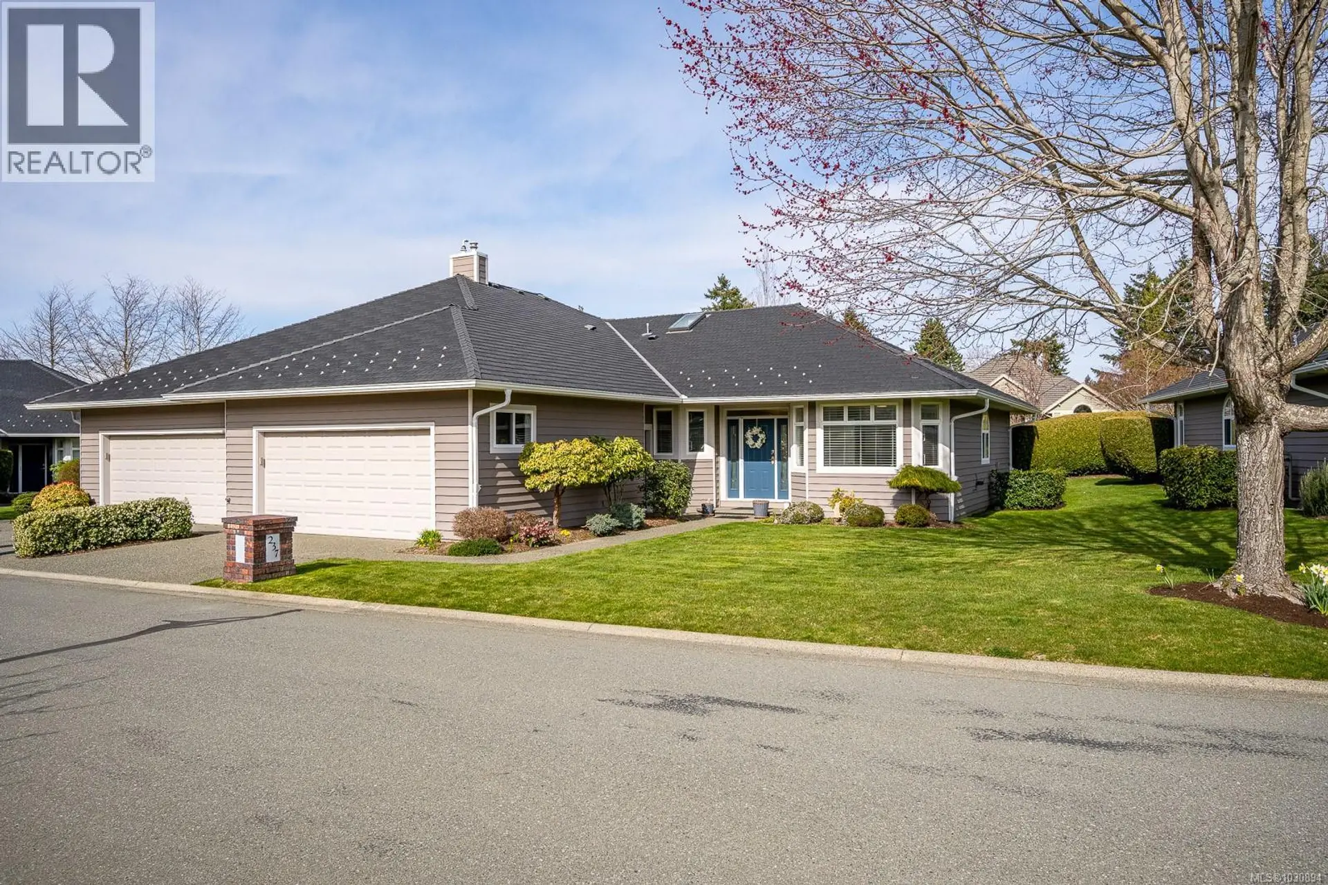Property at #237 3399 Crown Isle Dr, Courtenay, BC
