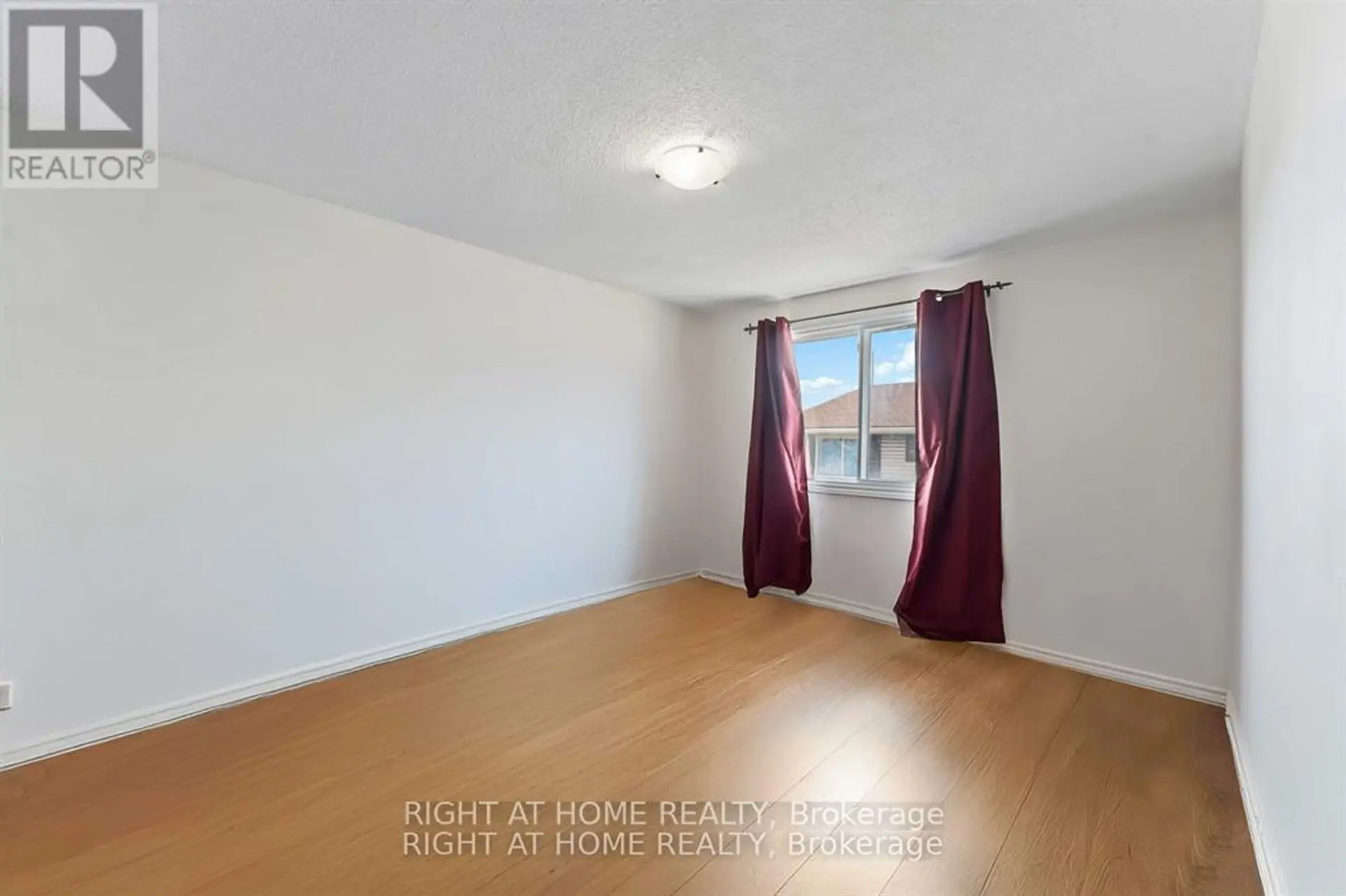 #21 5 HADLEY CIRCLE - Image 10