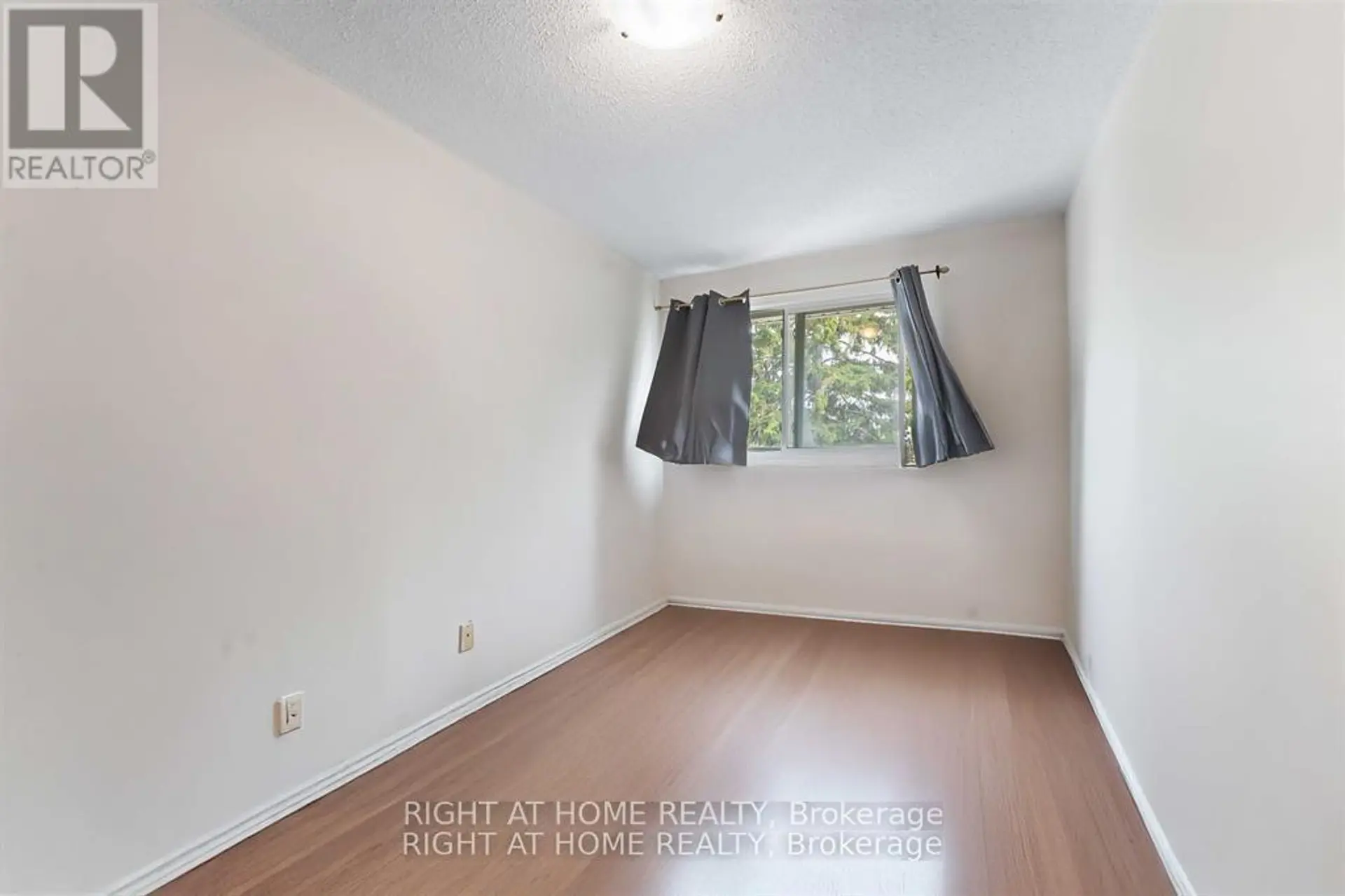 #21 5 HADLEY CIRCLE - Image 14
