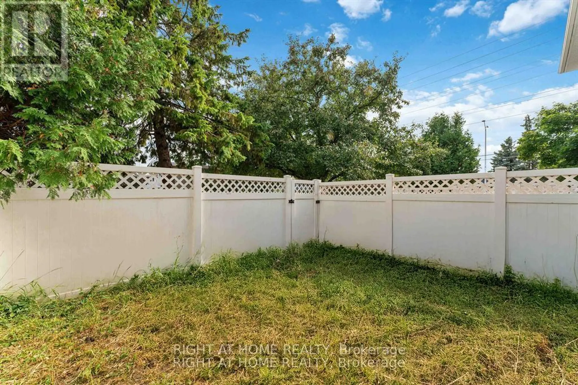 #21 5 HADLEY CIRCLE - Image 20