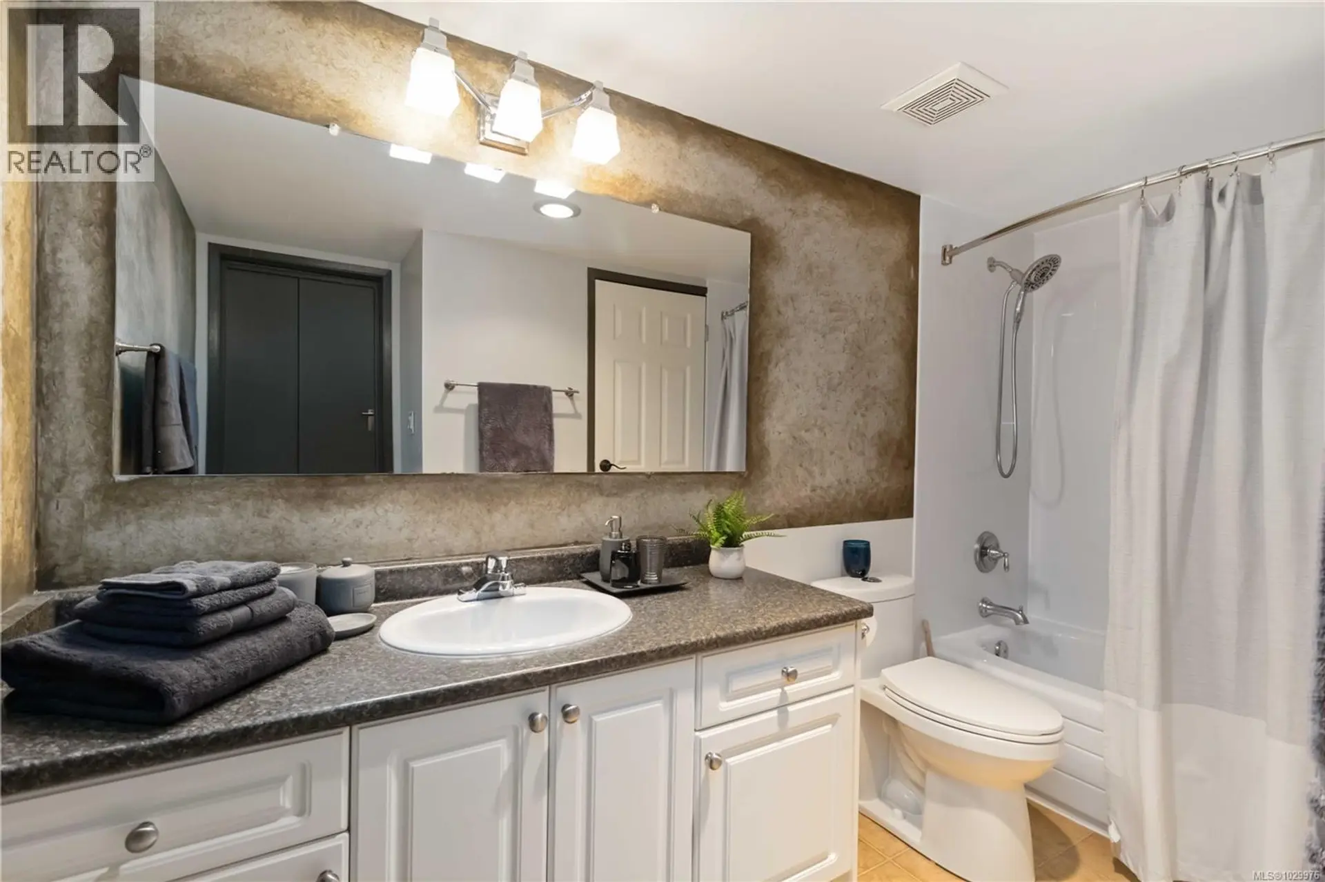 Property at #314 3255 GLASGOW AVE, Saanich, BC