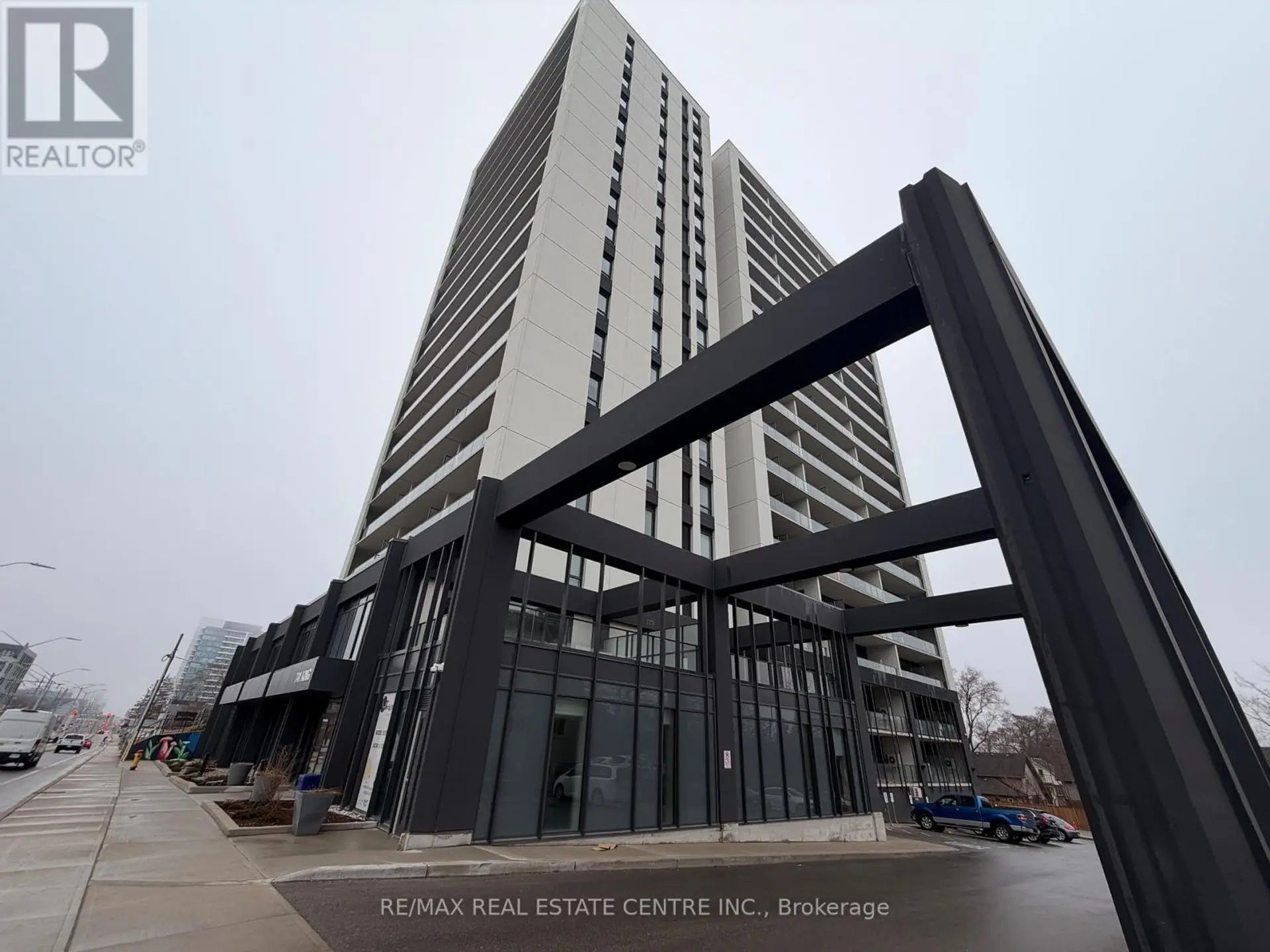 #301 741 KING STREET W - Image 1