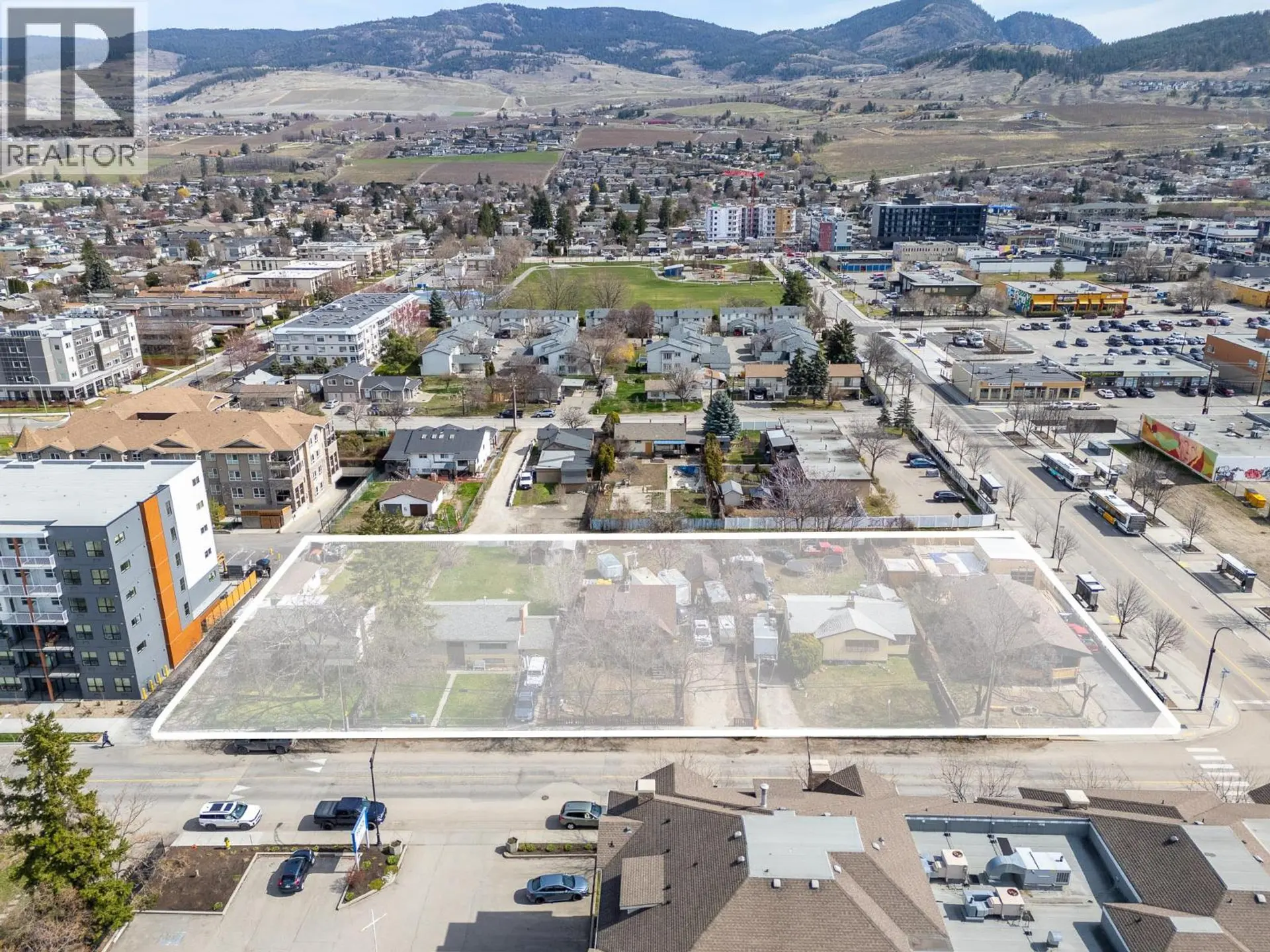 Property at 225 Dougall Road N, Kelowna, BC