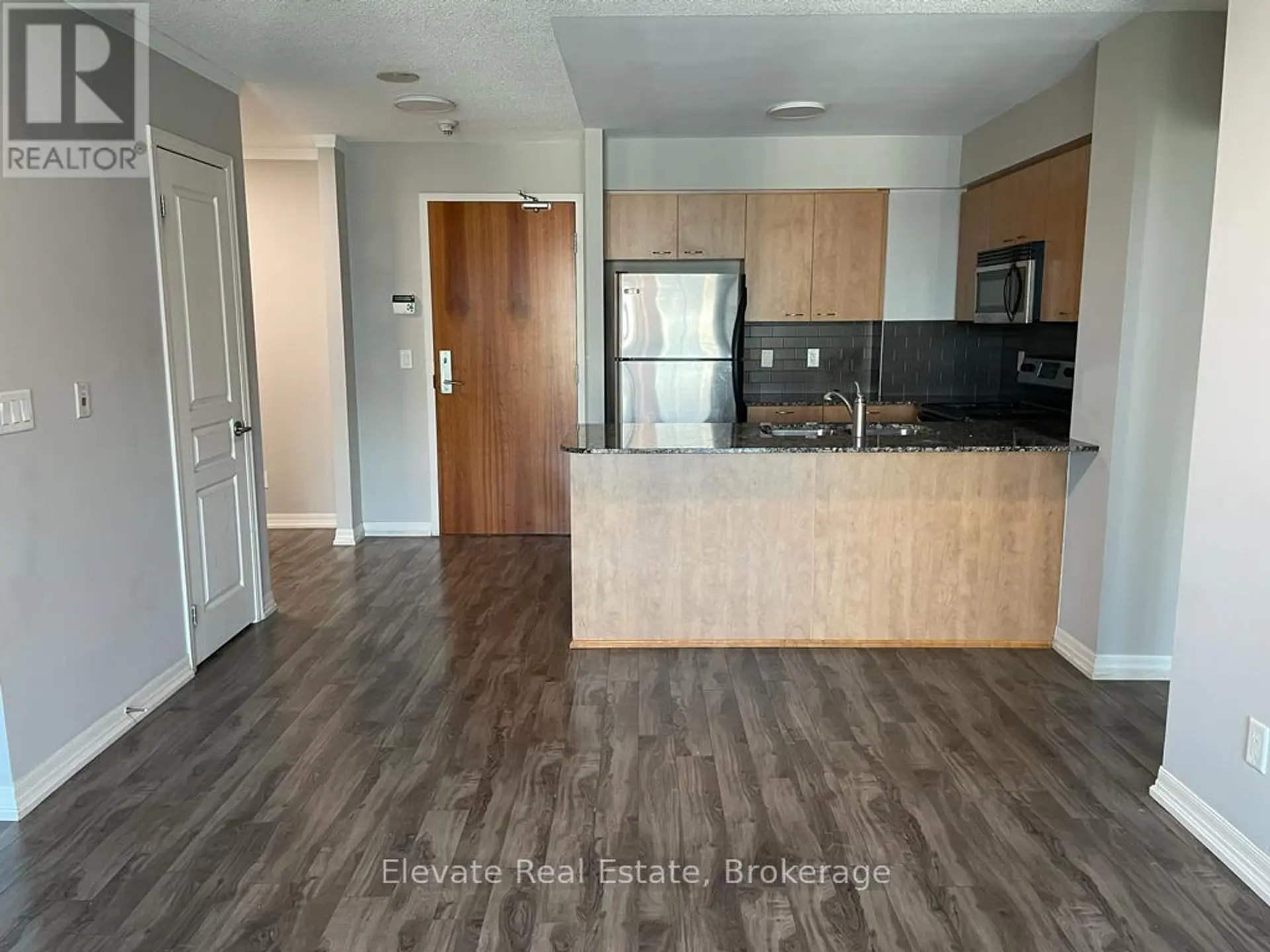 #1009 1403 ROYAL YORK ROAD - Image 3