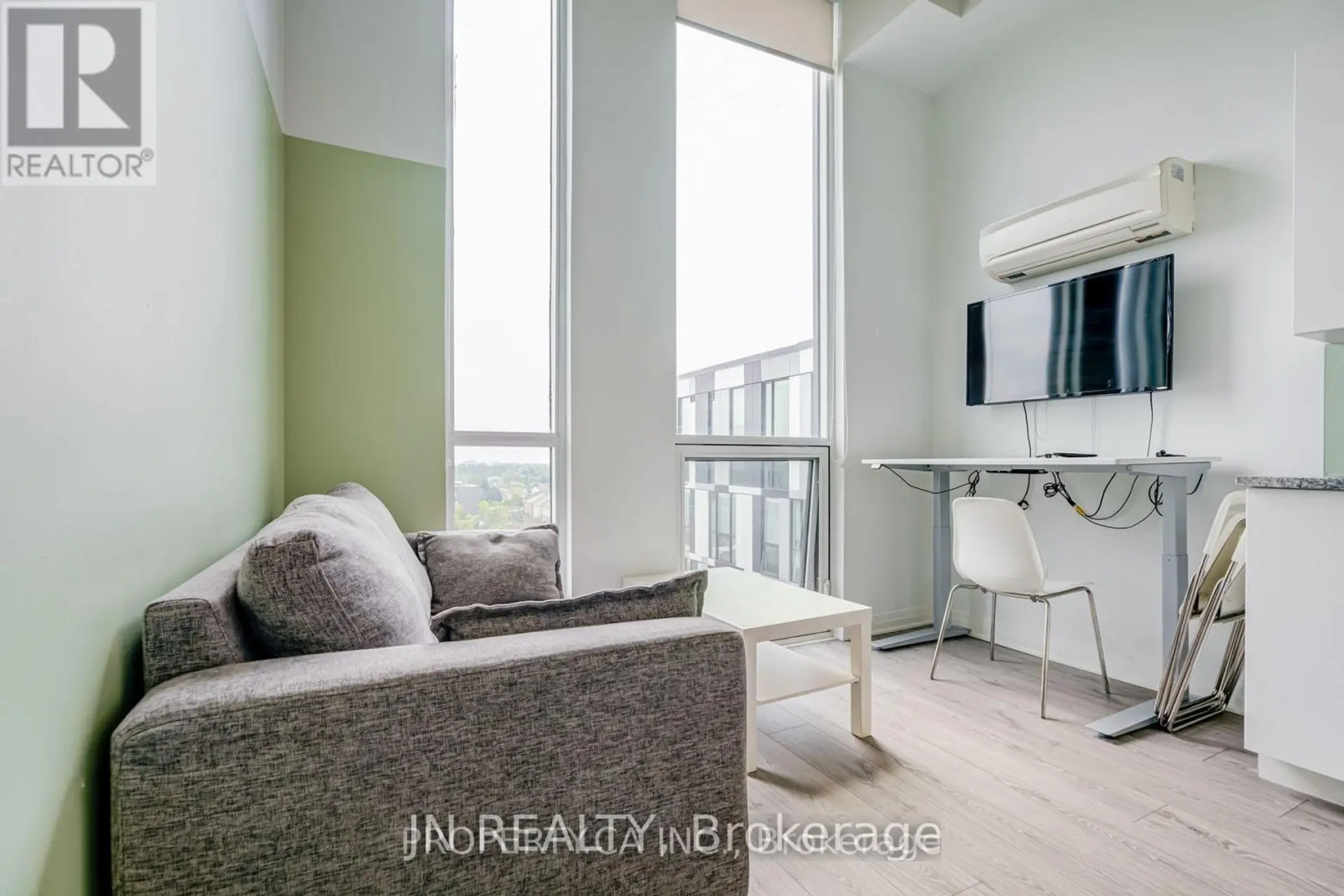 #642 1900 SIMCOE ST STREET N - Image 13