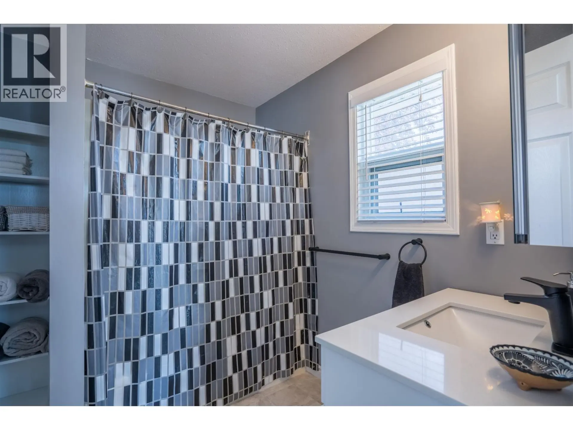 Property at 3327 WESTWOOD DRIVE, Prince George, BC