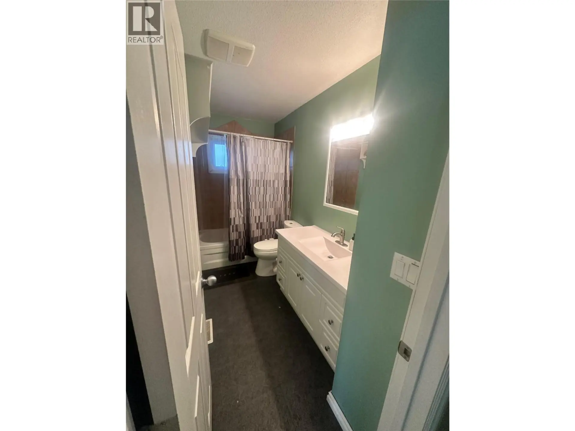 Property at 5301 44A AVENUE NW, Chetwynd, BC