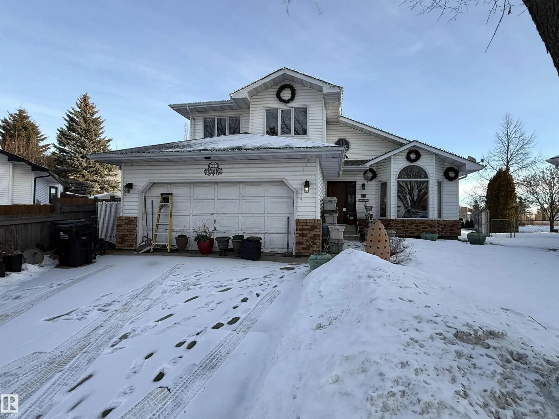 21 HIGHCLIFF POINT