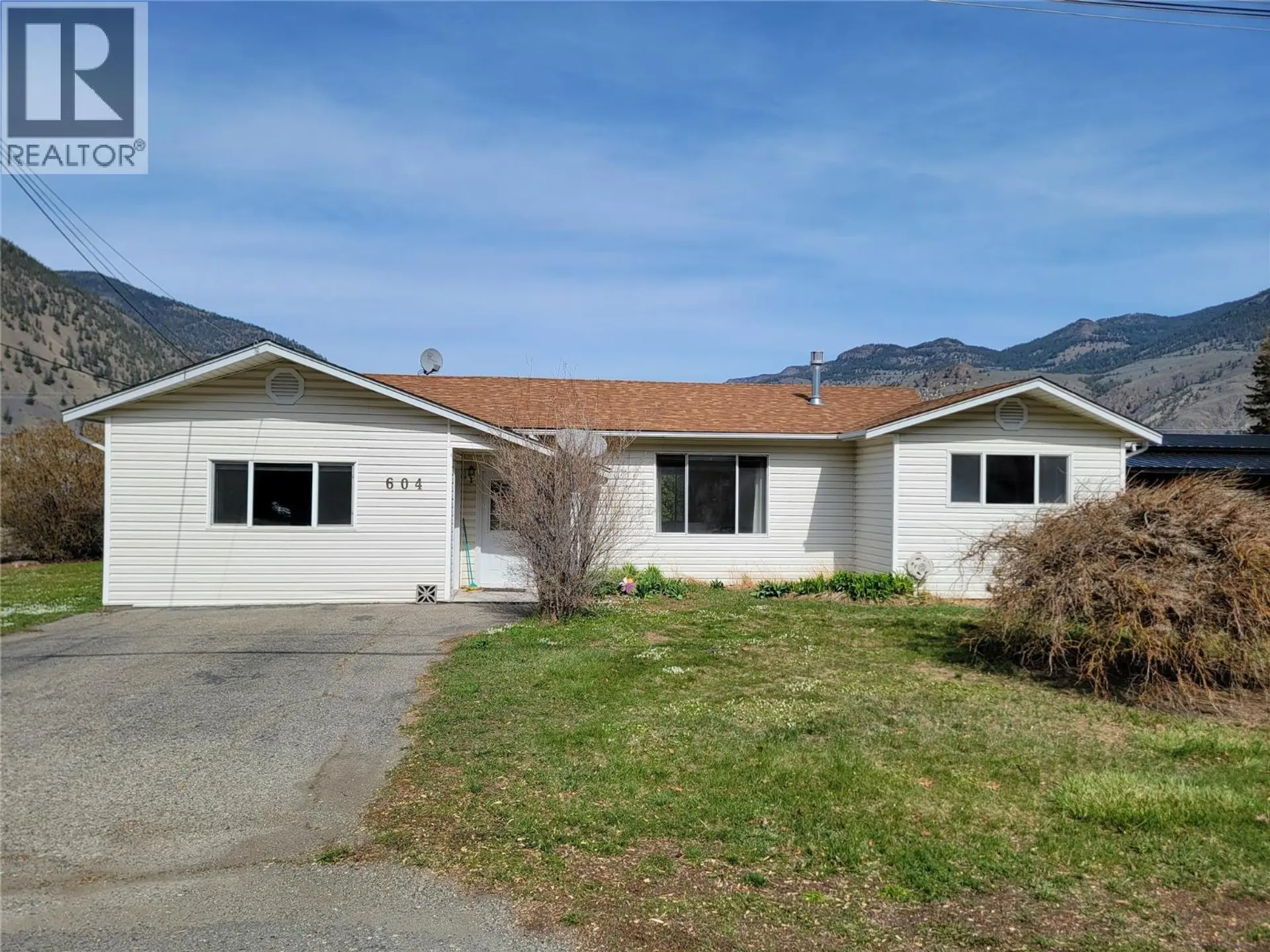 Property at 604 11th Avenue, Keremeos, BC