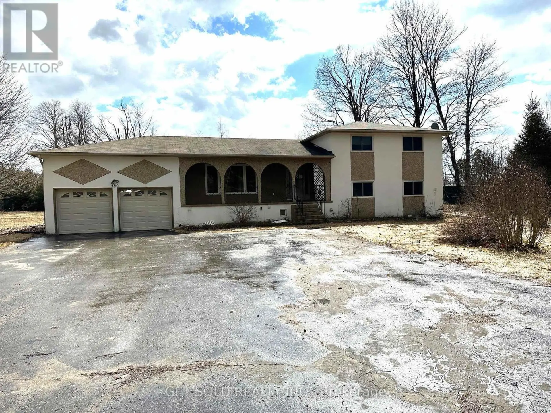 780 ESSA ROAD E - Image 1