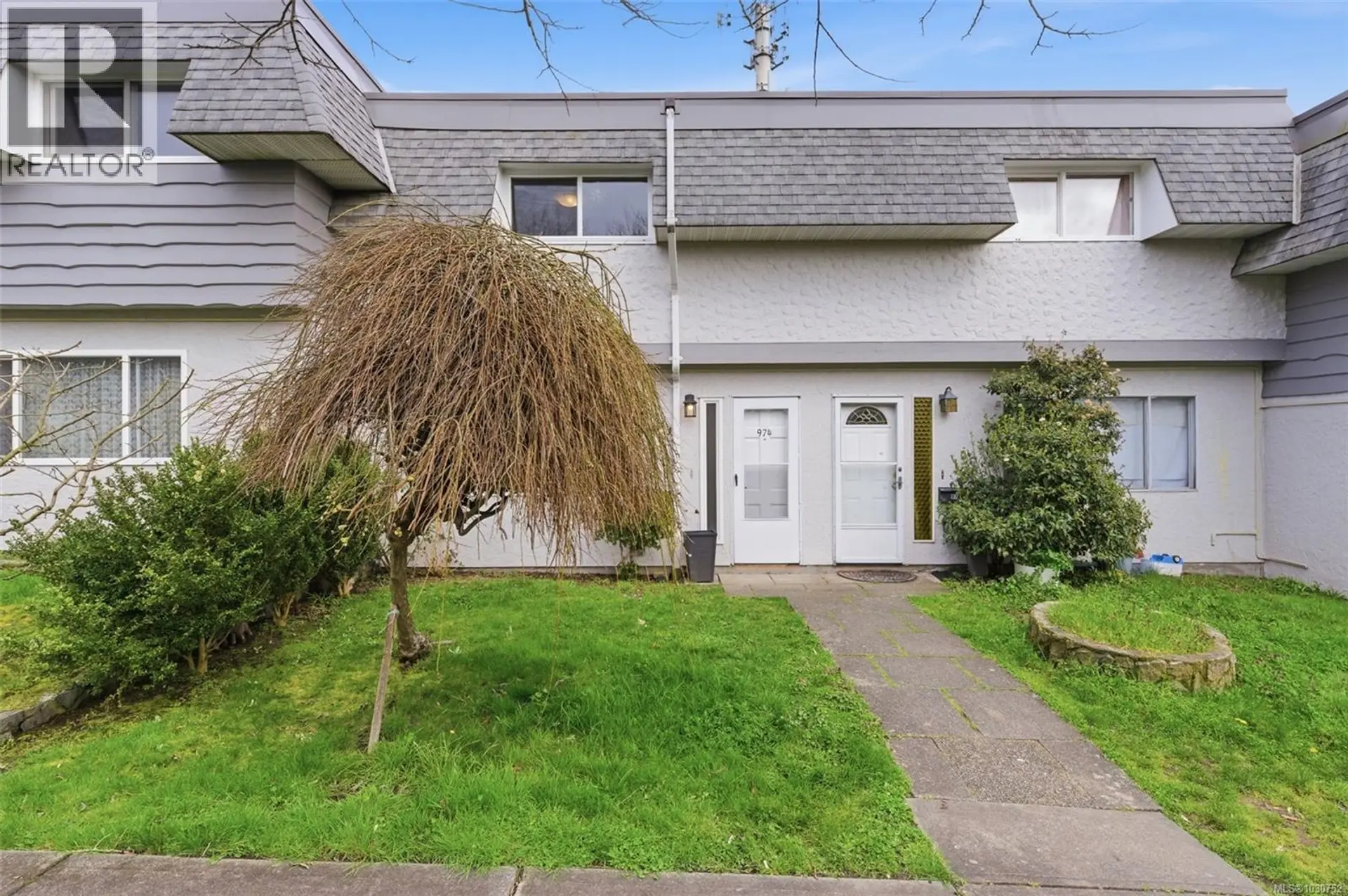 Property at 976 MARKET ST, Victoria, BC