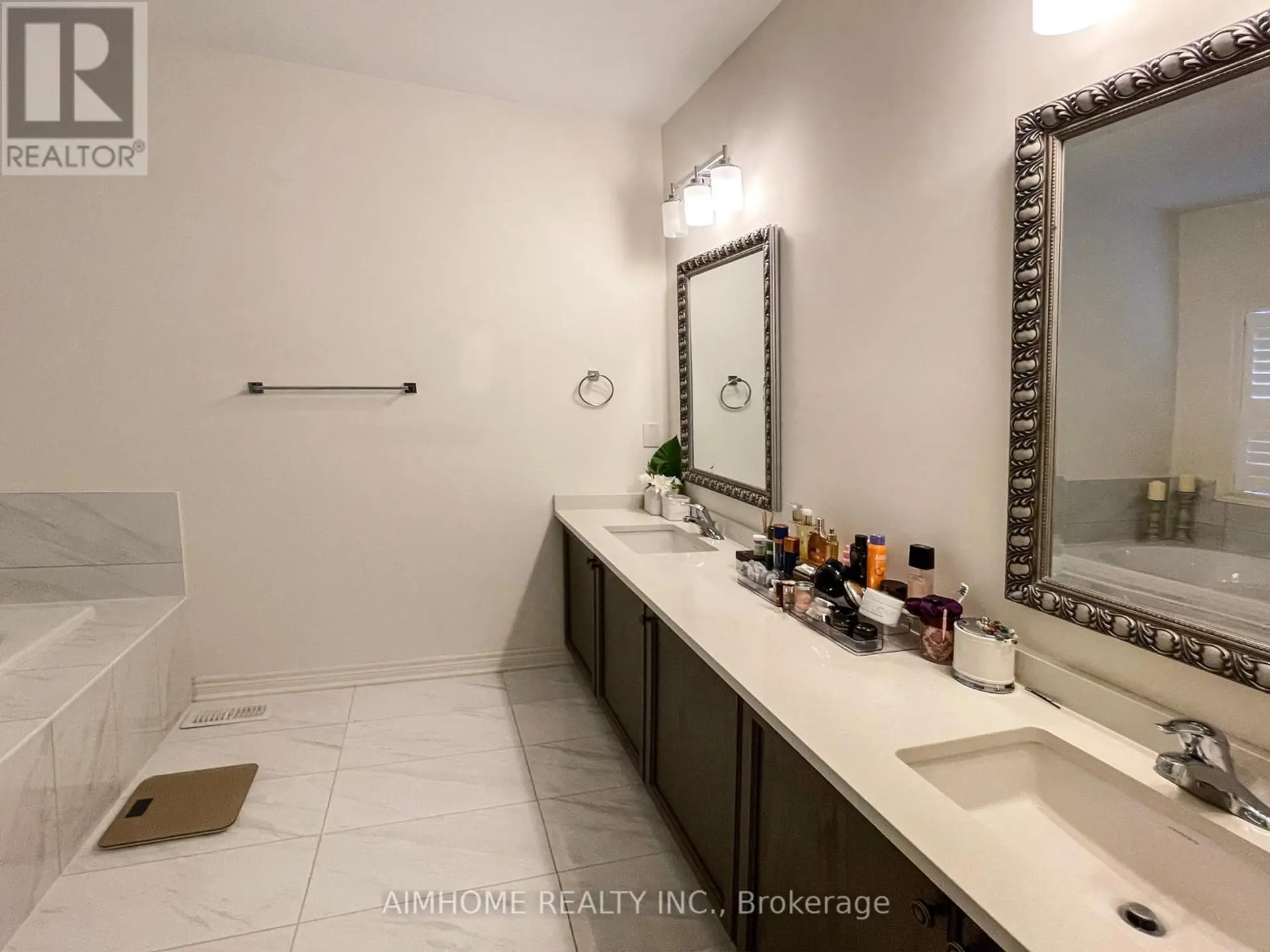 14 DR PEARSON COURT - Image 12