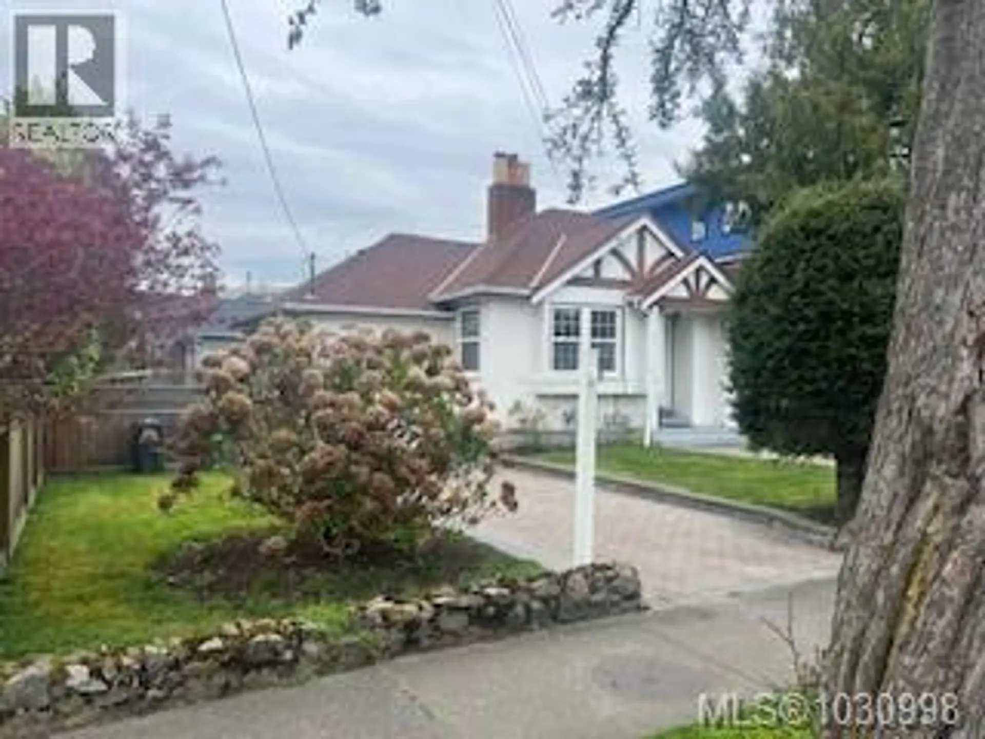 Property at 146 MEDANA ST, Victoria, BC