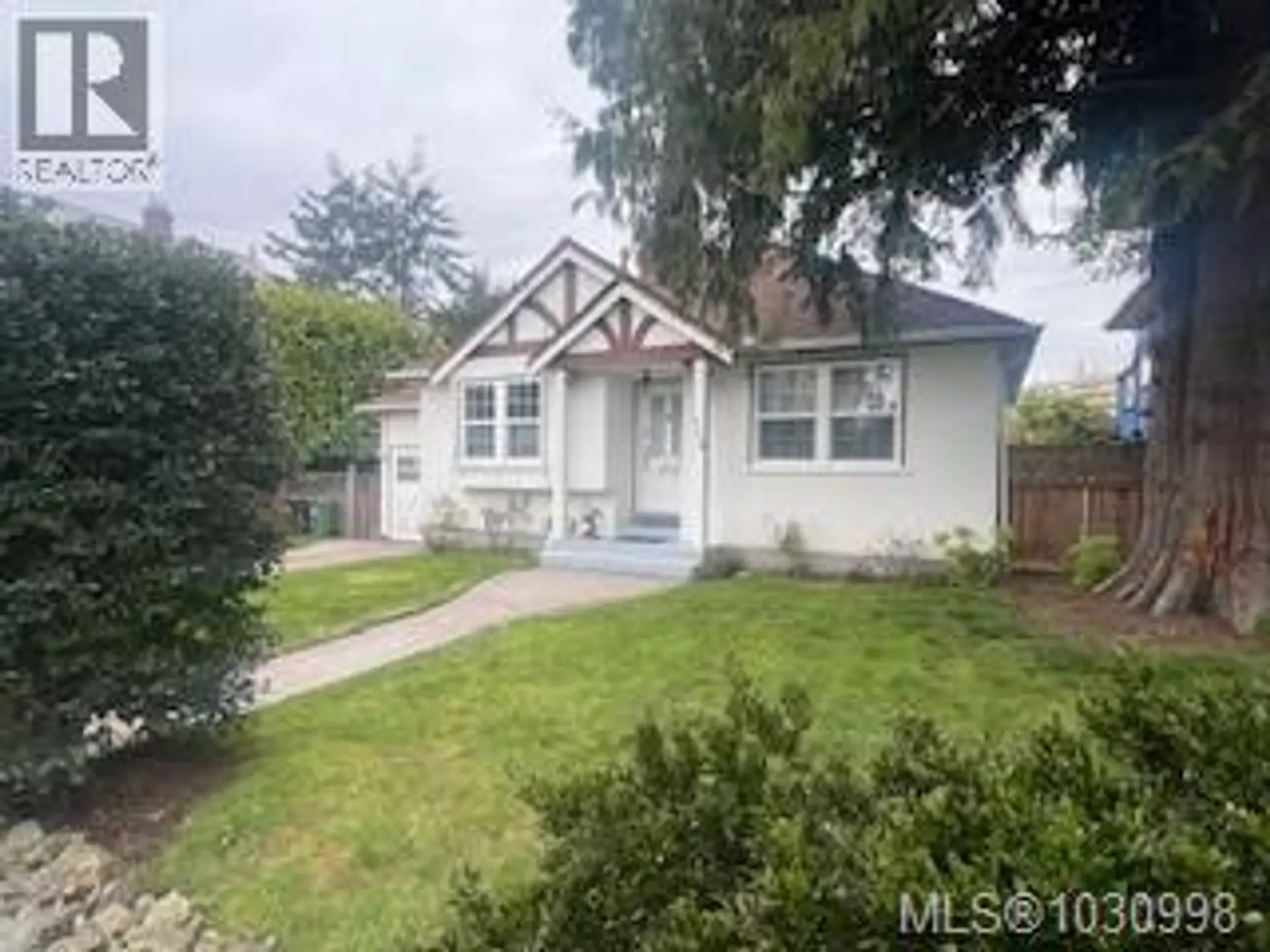 Property at 146 MEDANA ST, Victoria, BC