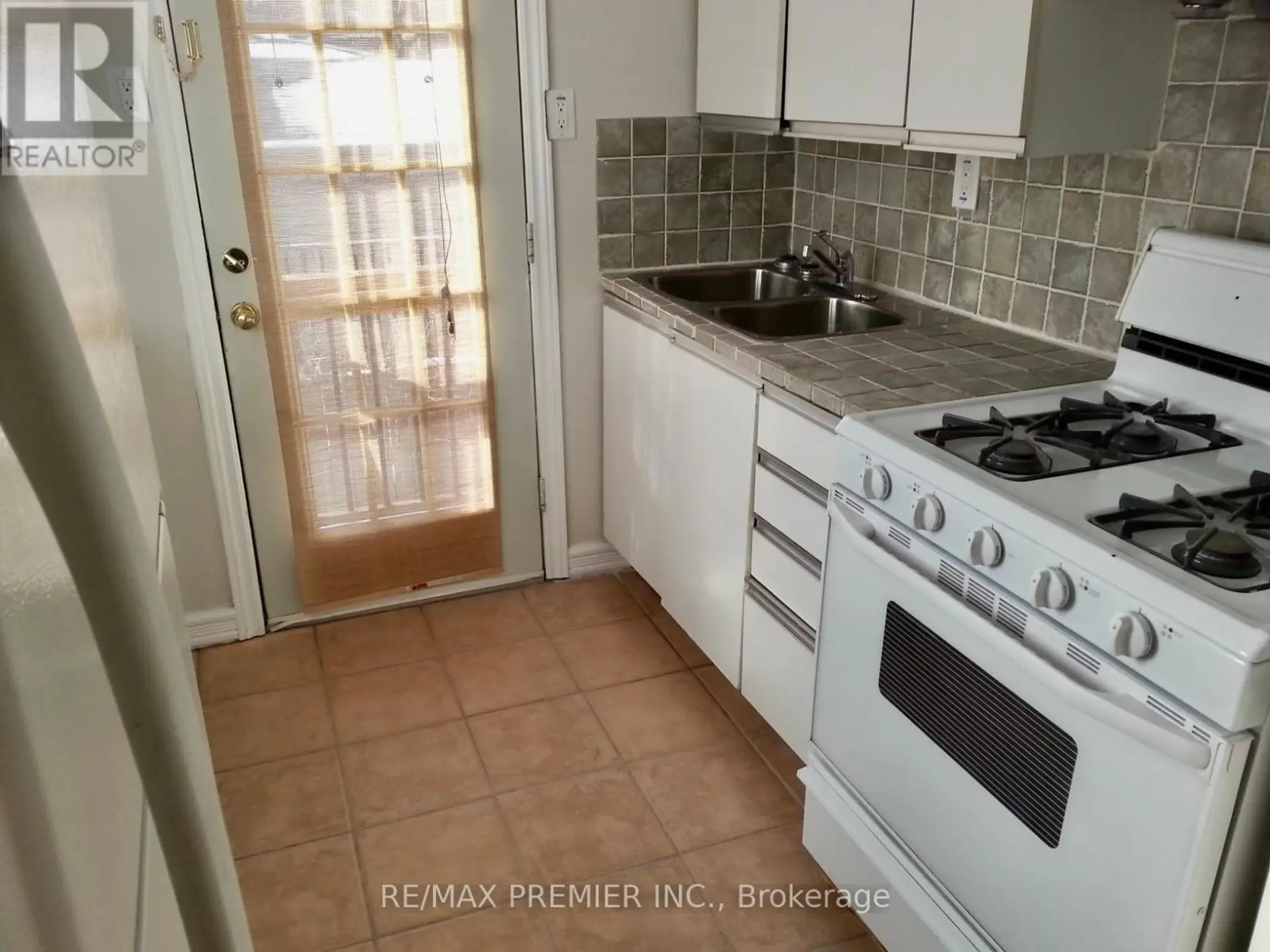 34 MC FARLAND AVENUE - Image 3