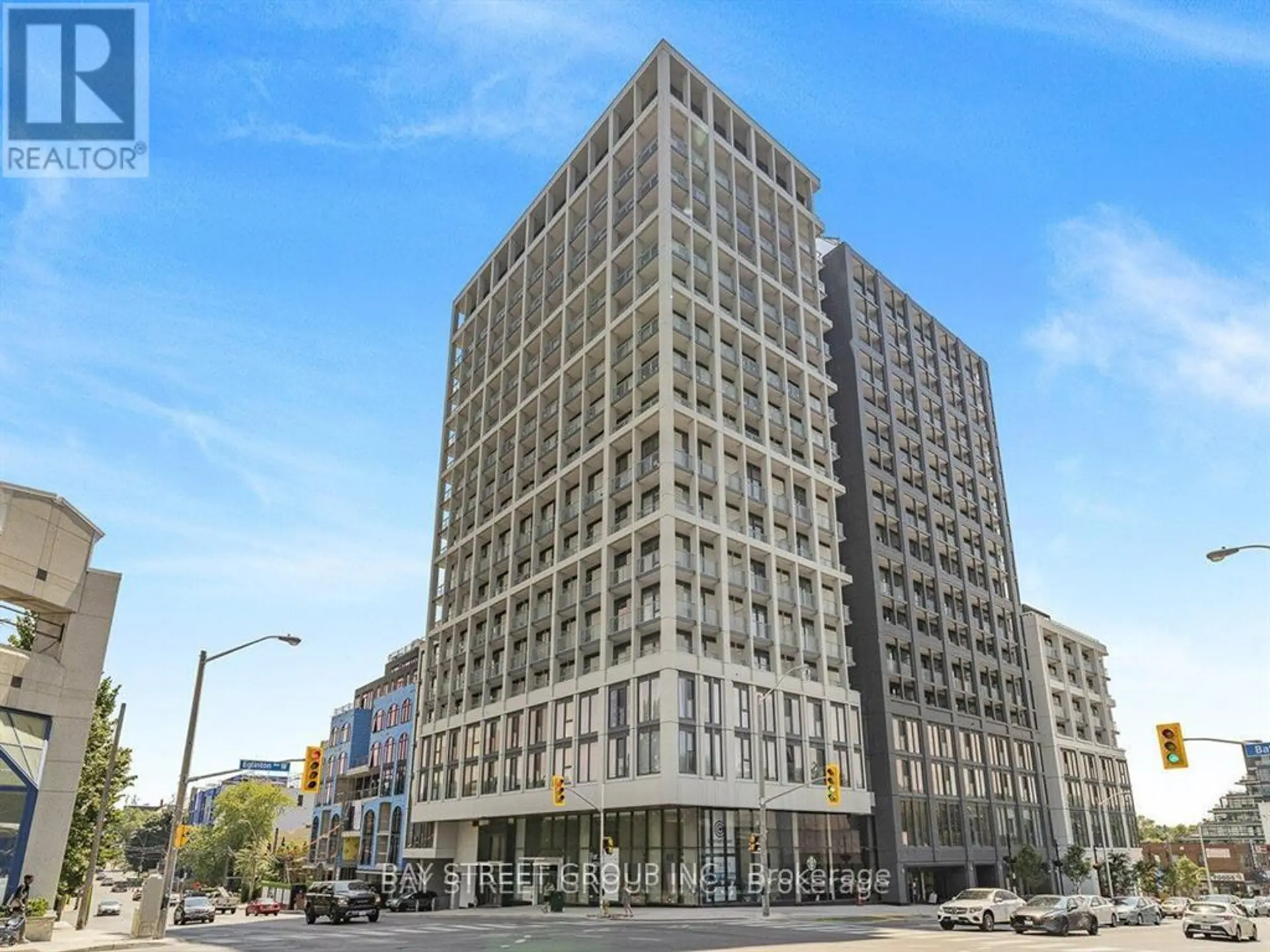 #821 2020 BATHURST STREET - Image 1