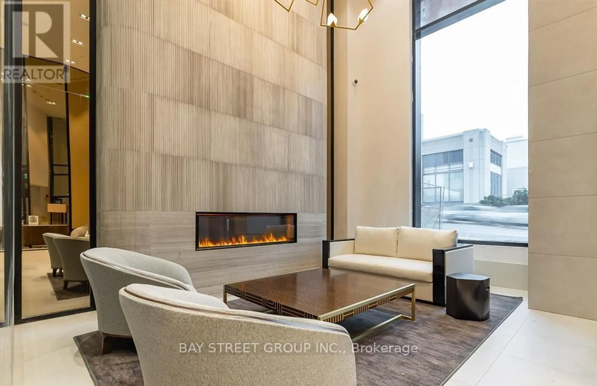#821 2020 BATHURST STREET - Image 17