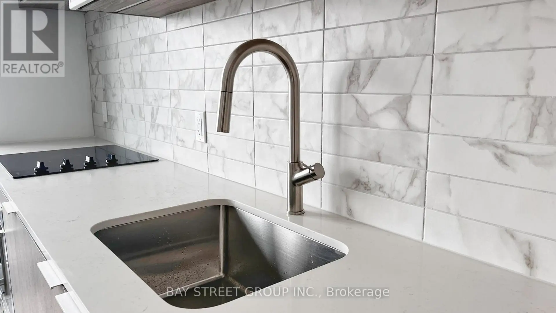 #821 2020 BATHURST STREET - Image 7