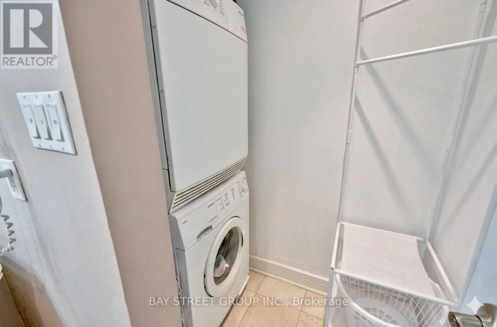 #UPH3 1 AVONDALE AVENUE - Image 6