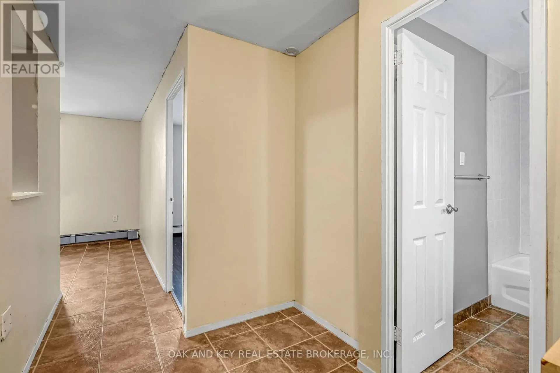 #1007 931 WONDERLAND RD ROAD S - Image 12