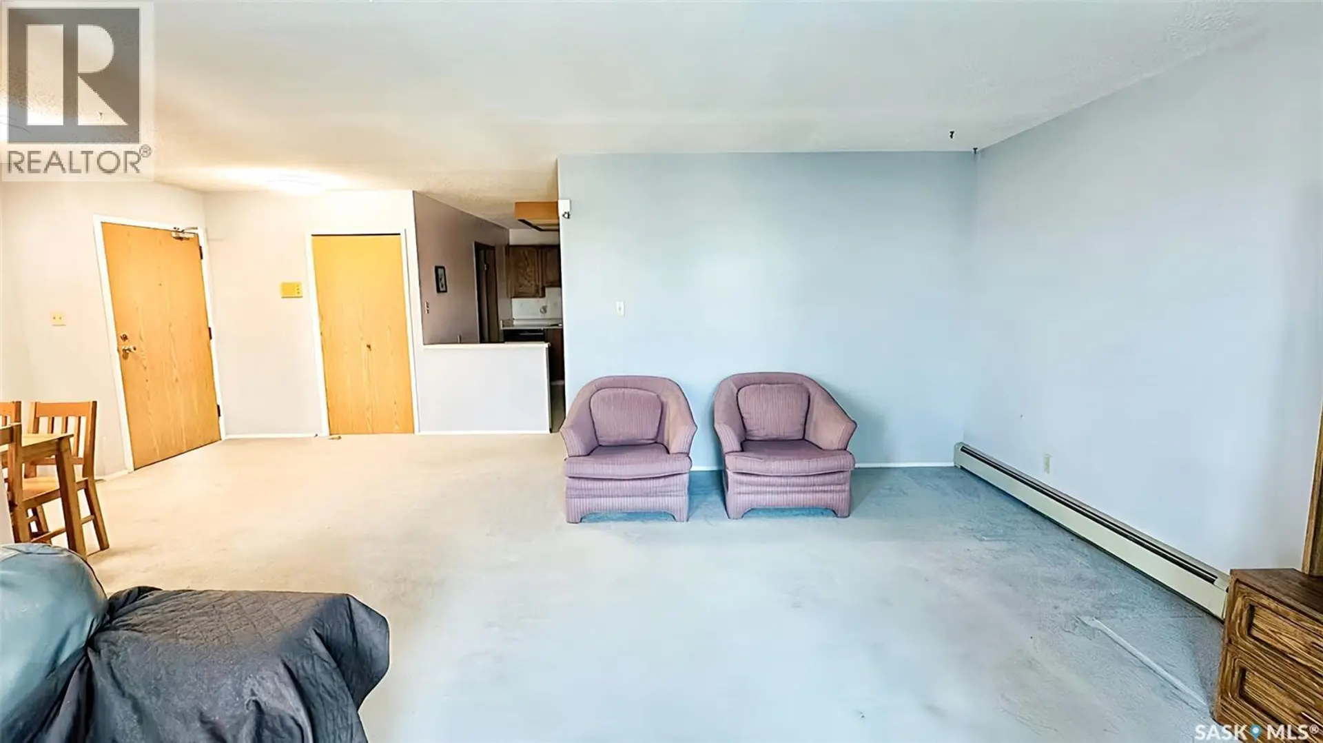 #301 918 ARGYLE AVENUE - Image 5