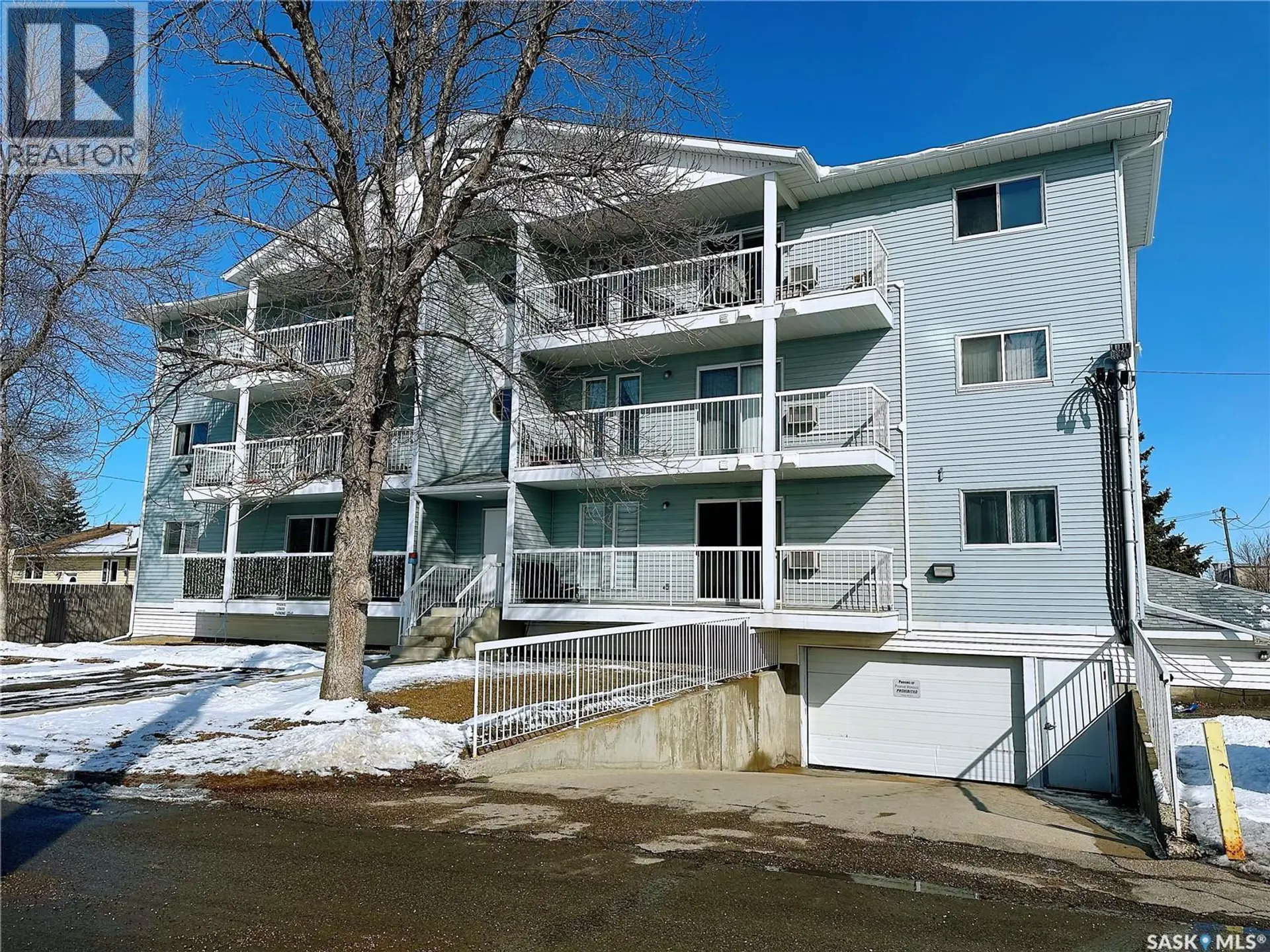 #301 918 ARGYLE AVENUE - Image 15
