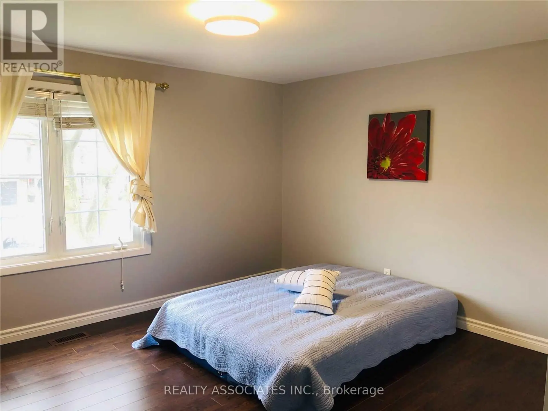 32 ALMOND AVENUE - Image 7