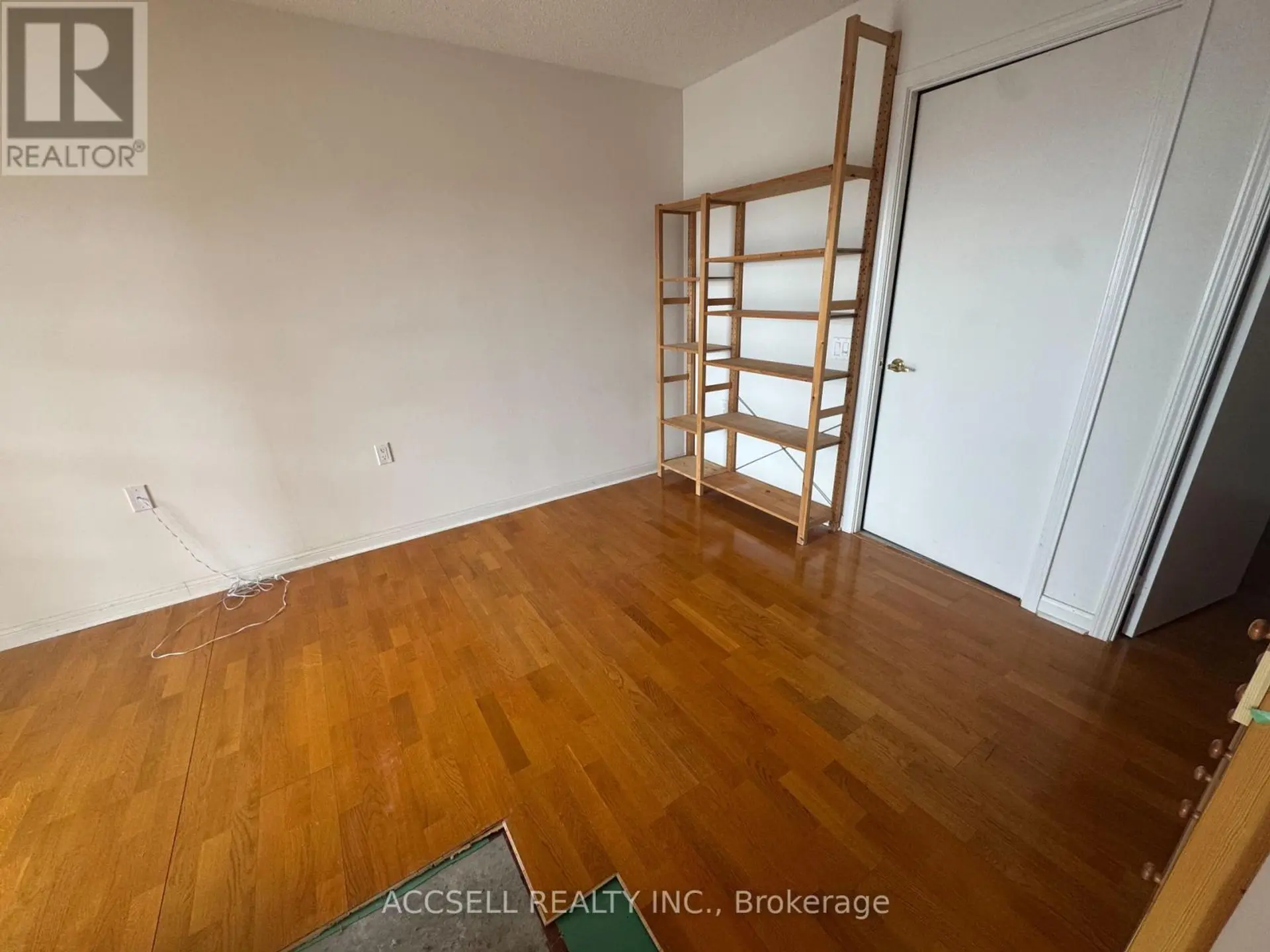 #PH12 650 LAWRENCE AVENUE W - Image 9