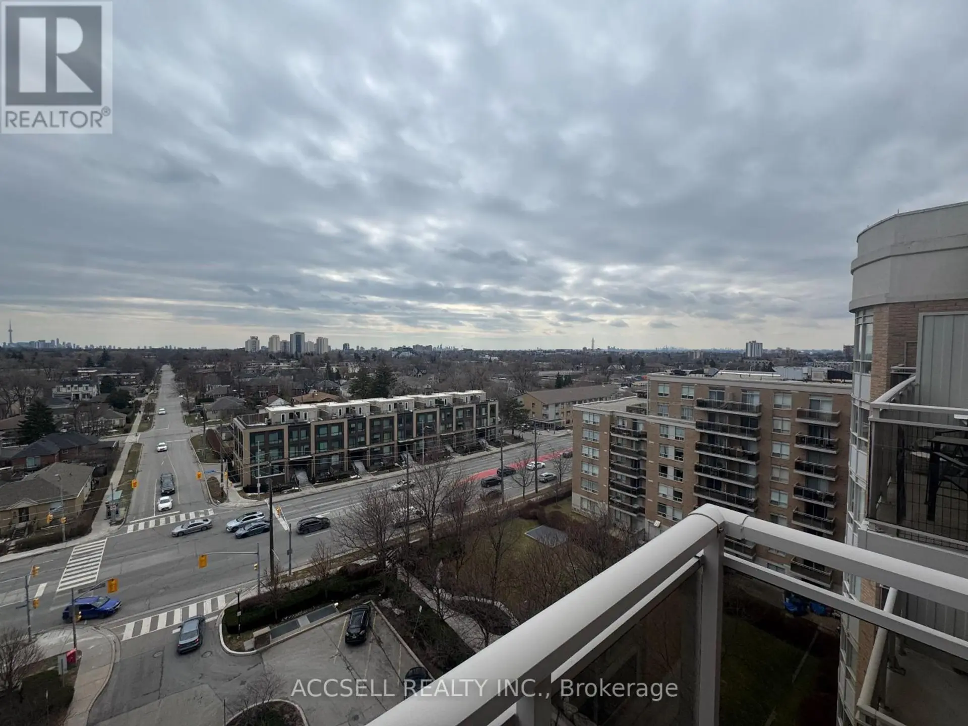 #PH12 650 LAWRENCE AVENUE W - Image 12