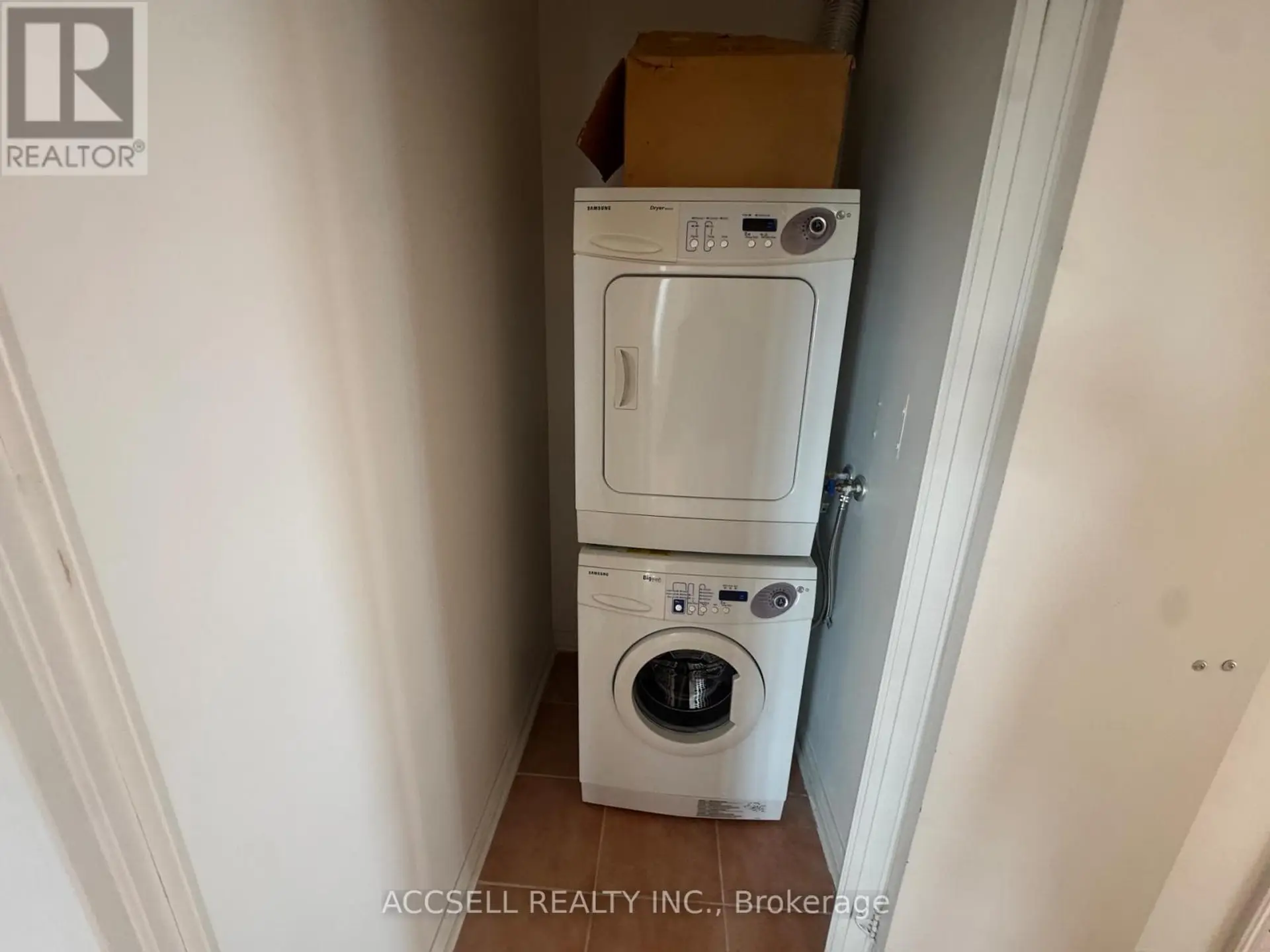 #PH12 650 LAWRENCE AVENUE W - Image 6