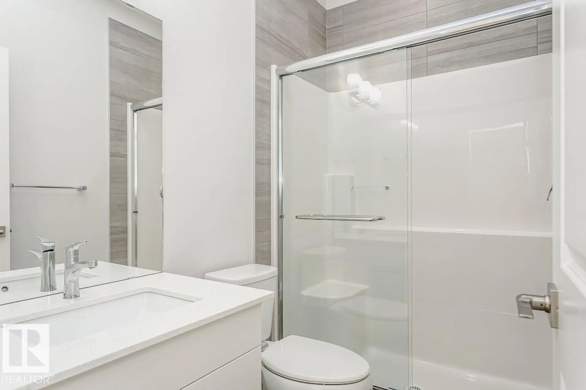 2907 64 ST SW - Image 3