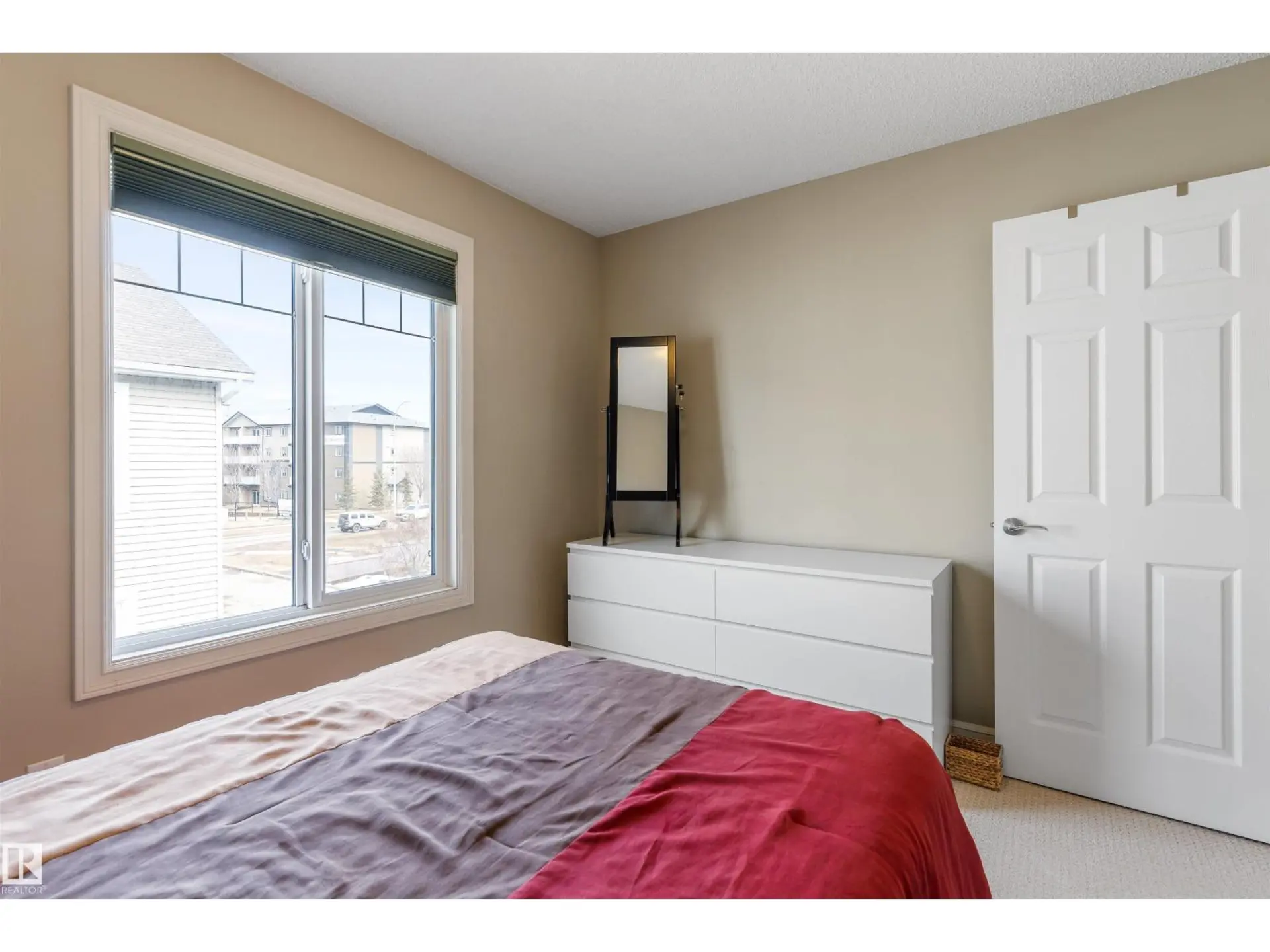 #64 655 TAMARACK RD NW - Image 15
