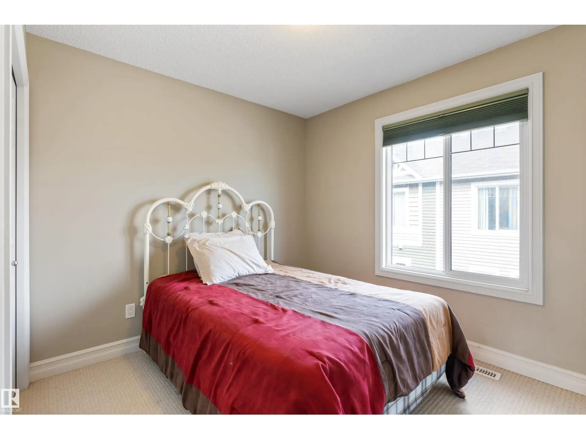 #64 655 TAMARACK RD NW - Image 16