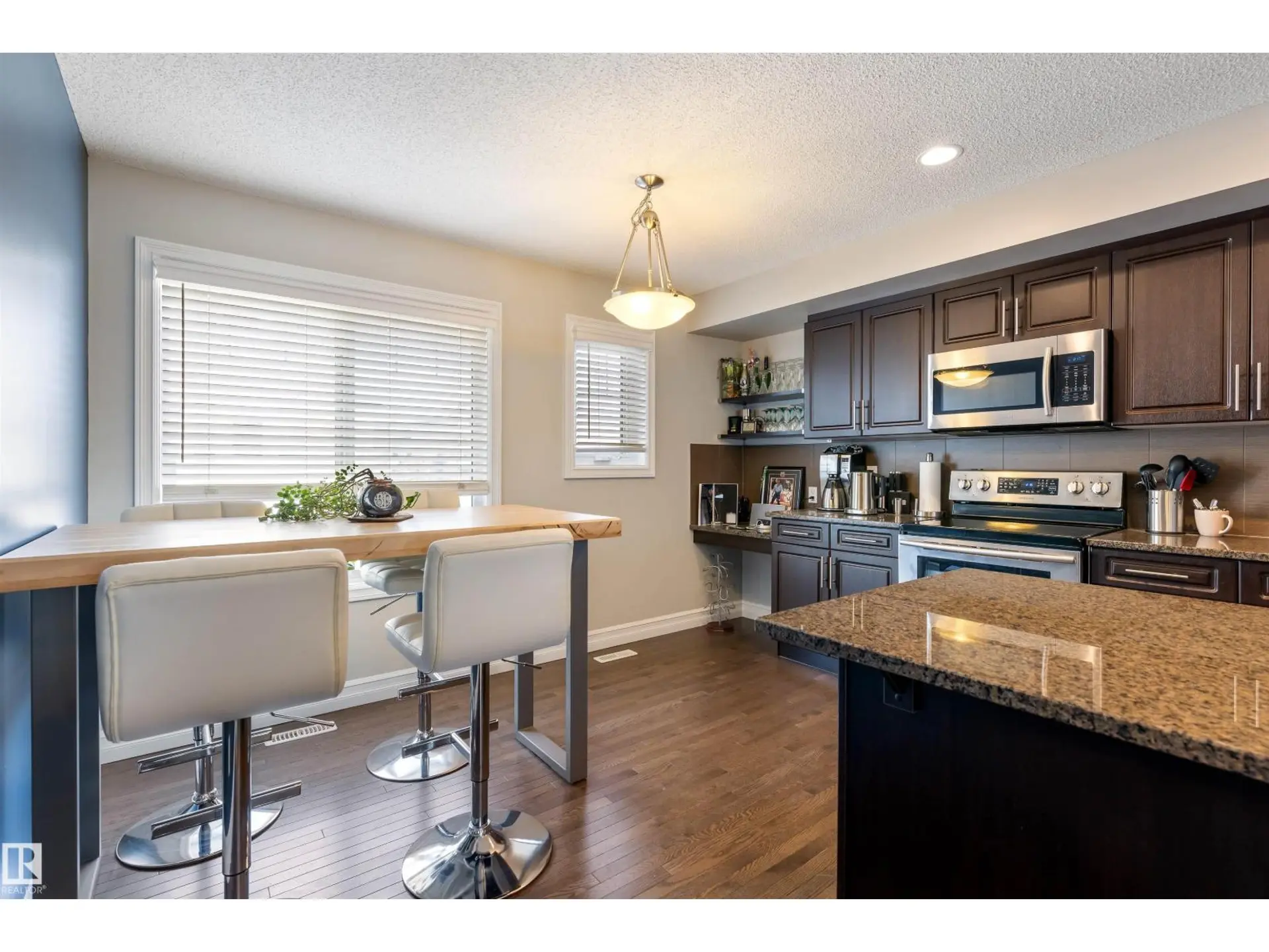 #64 655 TAMARACK RD NW - Image 4