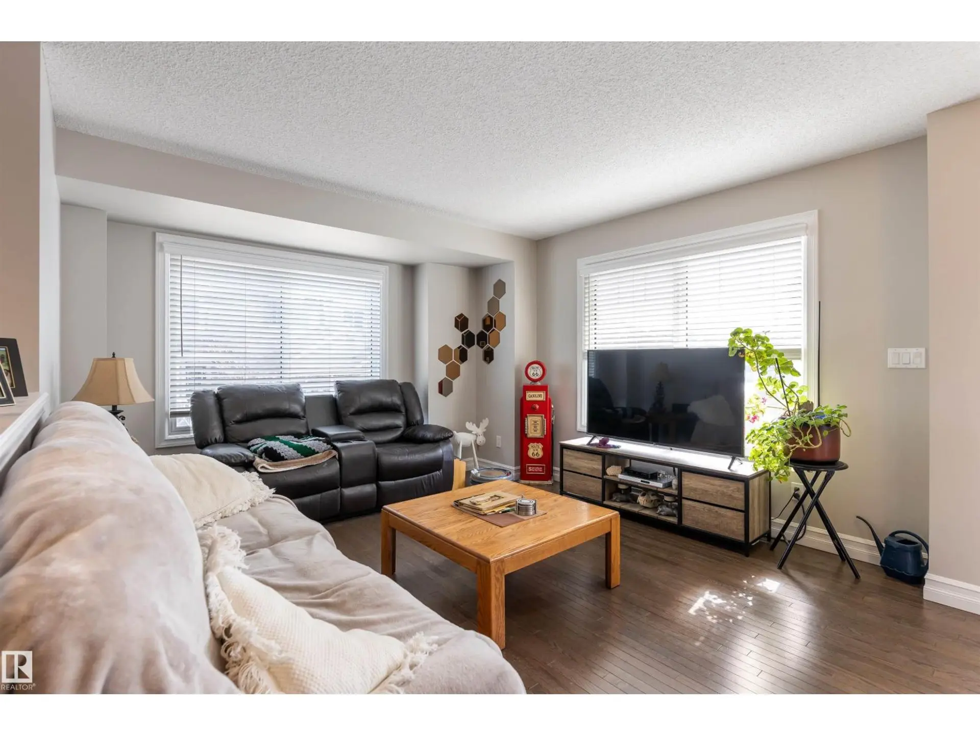 #64 655 TAMARACK RD NW - Image 8