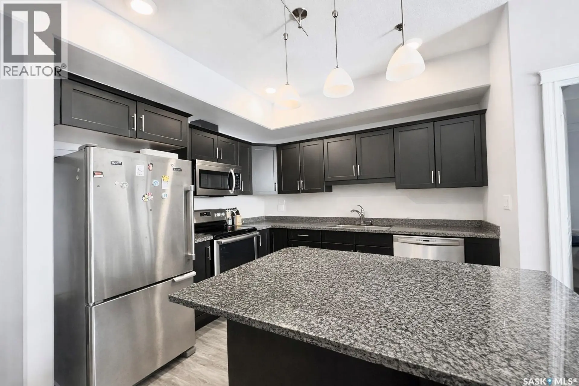 #309 412 WILLOWGROVE SQUARE - Image 4