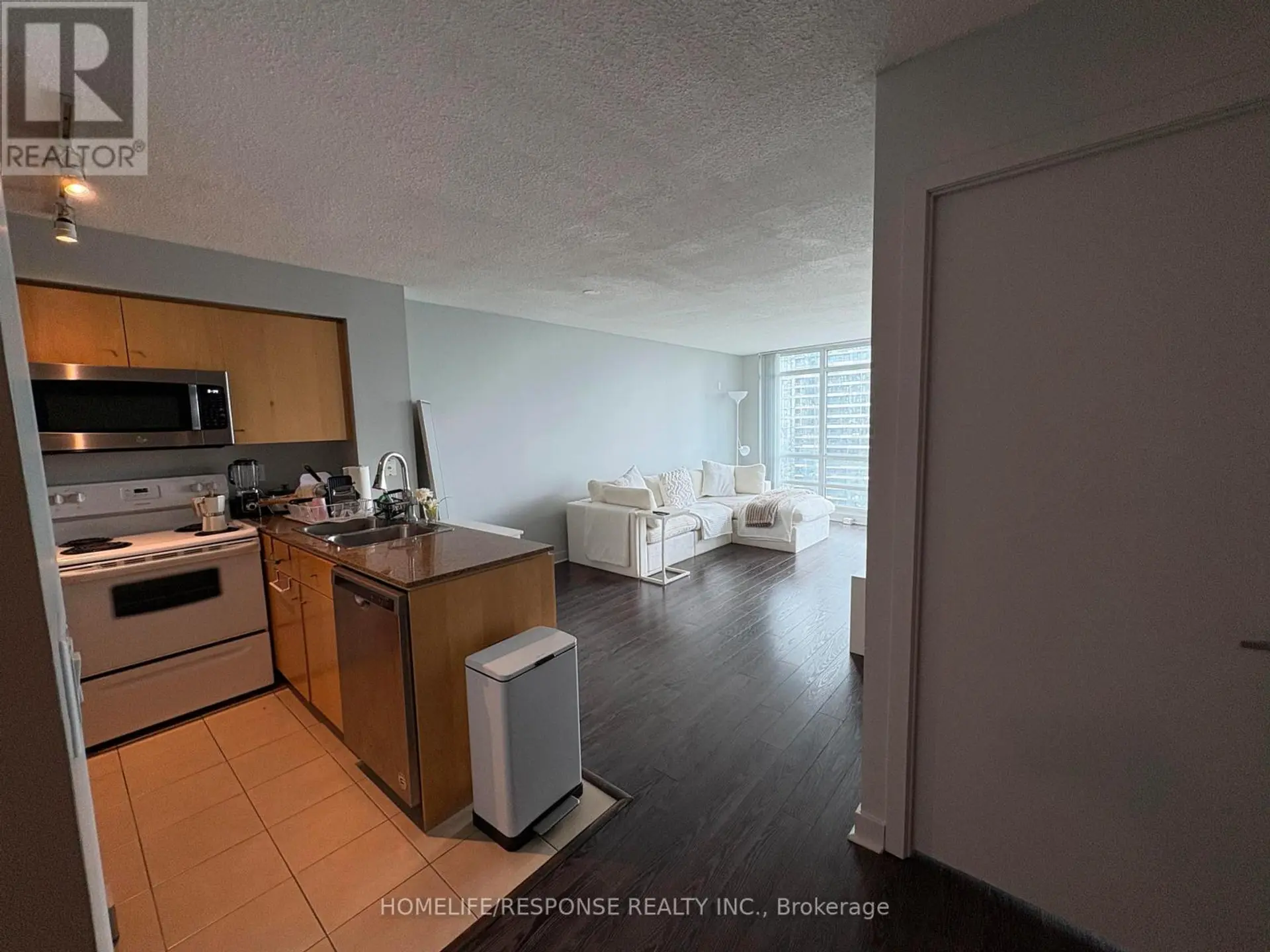 #3801 397 FRONT STREET W - Image 8