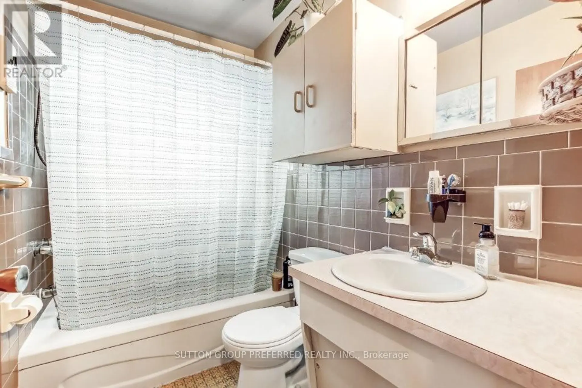 34 WEXFORD AVENUE - Image 7