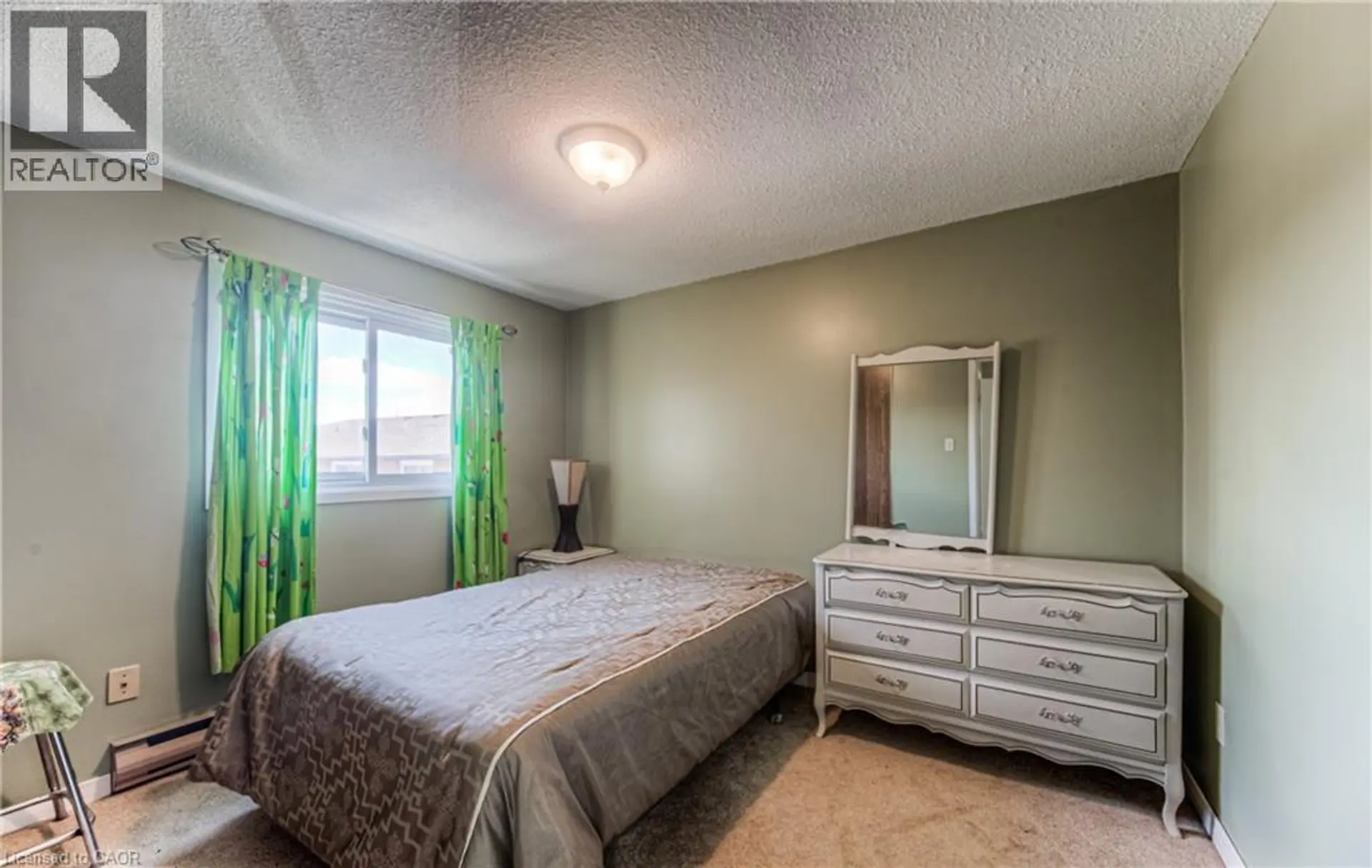 #6 70 MORGAN AVENUE - Image 12
