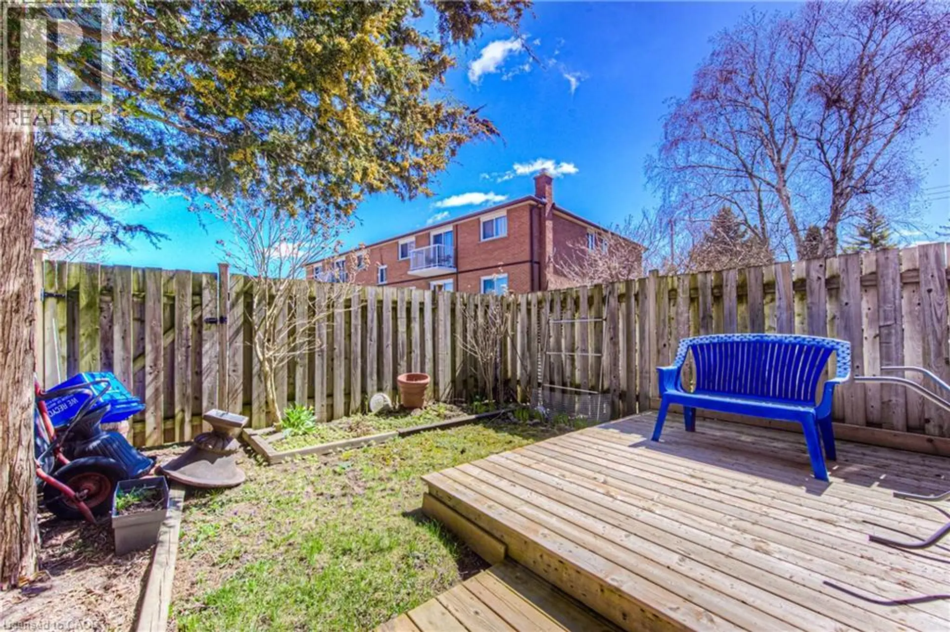 #6 70 MORGAN AVENUE - Image 4