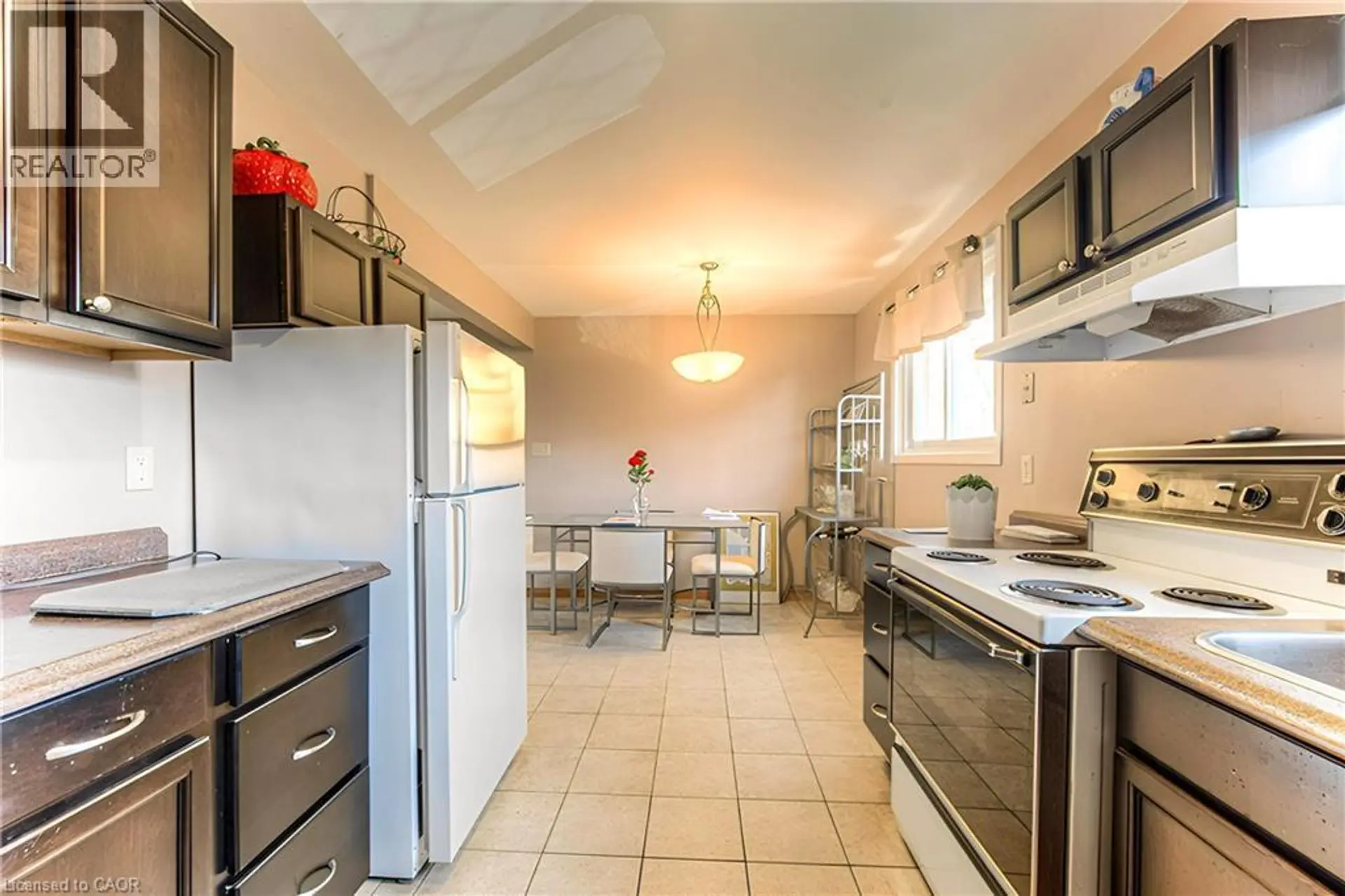 #6 70 MORGAN AVENUE - Image 8