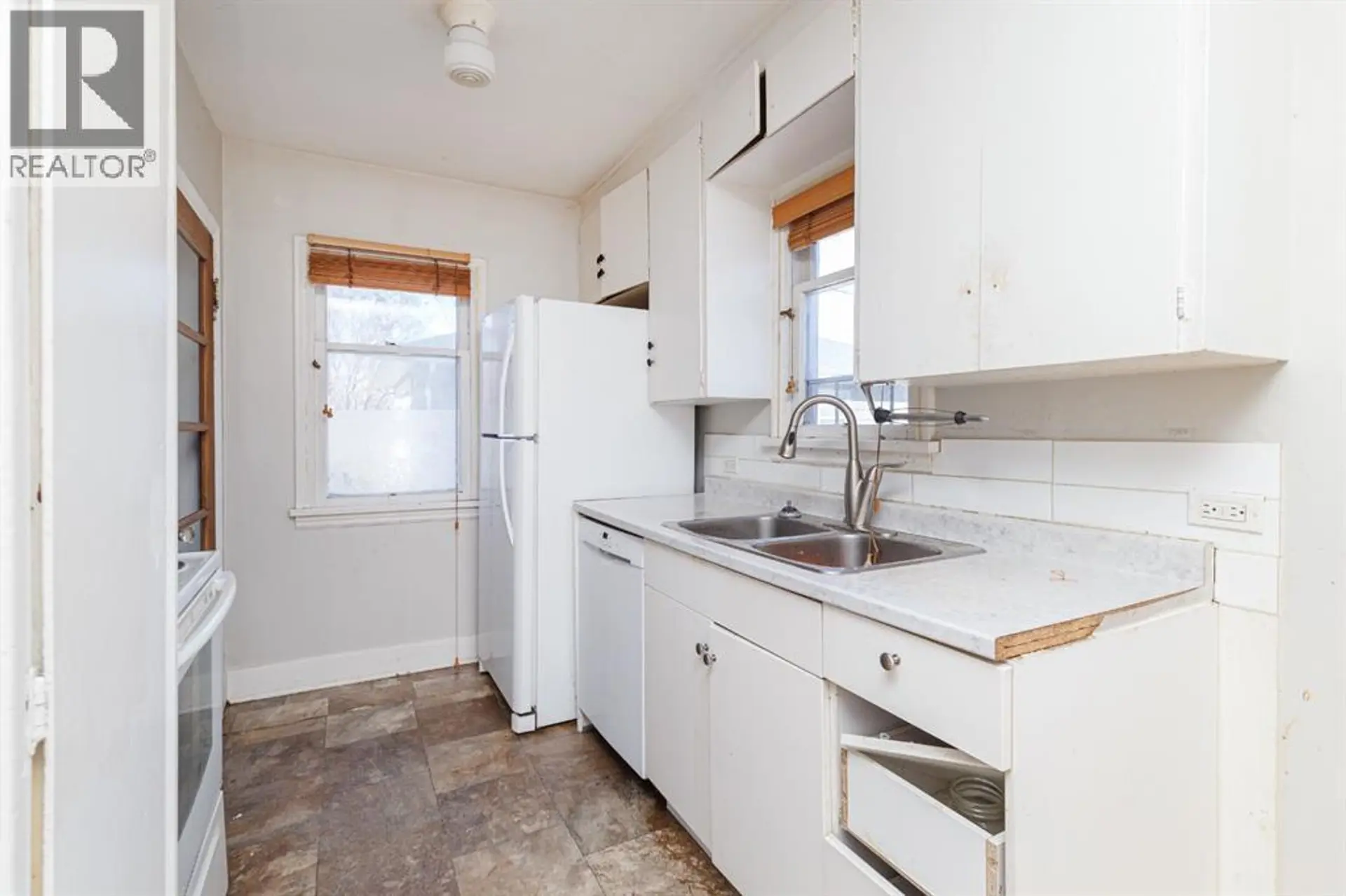 2820 PARKDALE BOULEVARD NW - Image 16