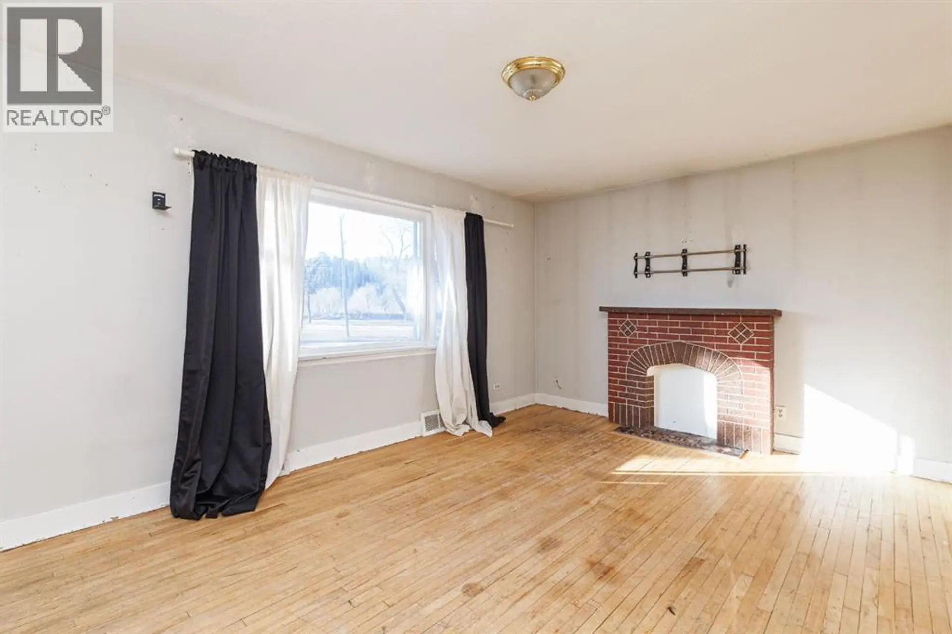 2820 PARKDALE BOULEVARD NW - Image 7