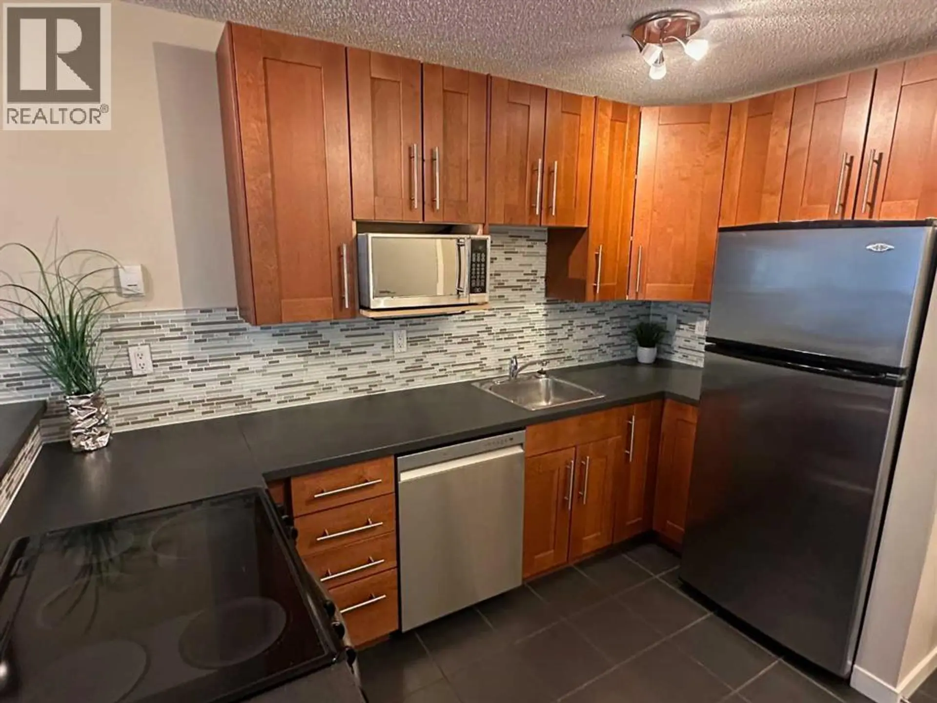 #511 340 14 AVENUE SW - Image 2