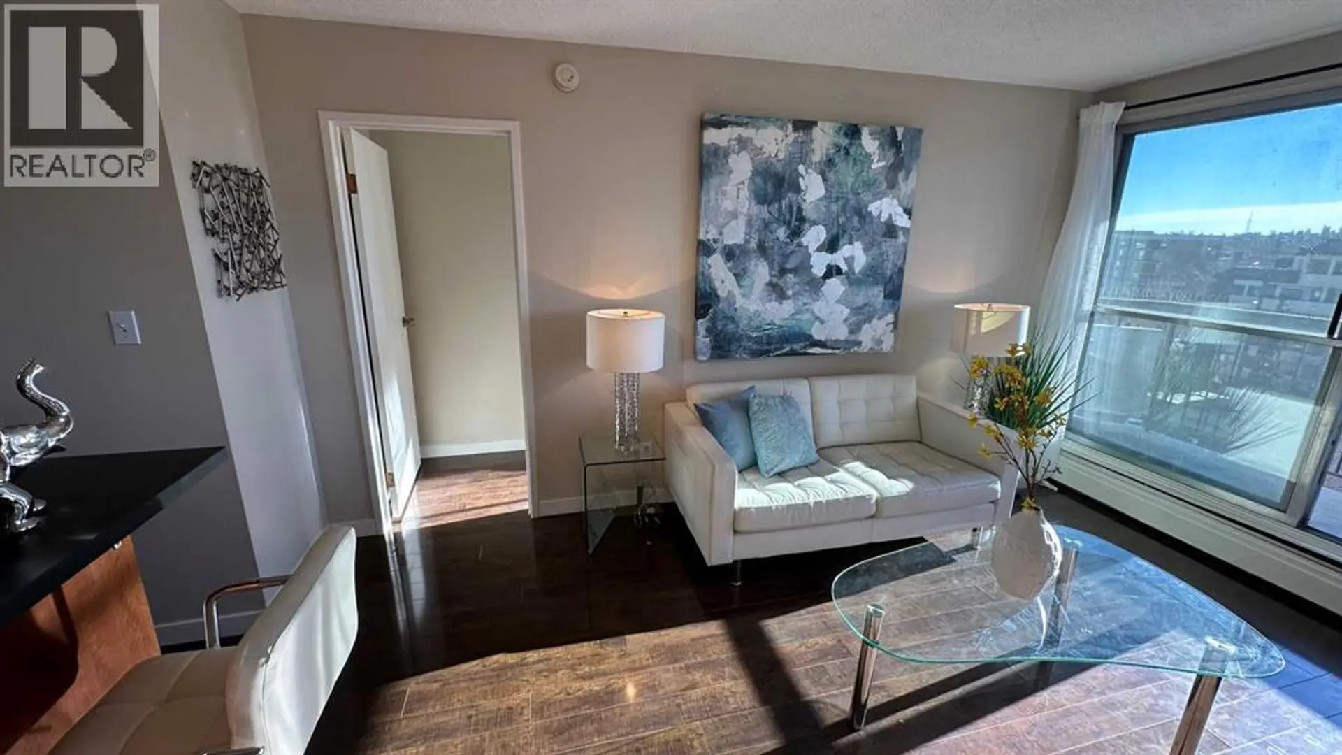 #511 340 14 AVENUE SW - Image 3
