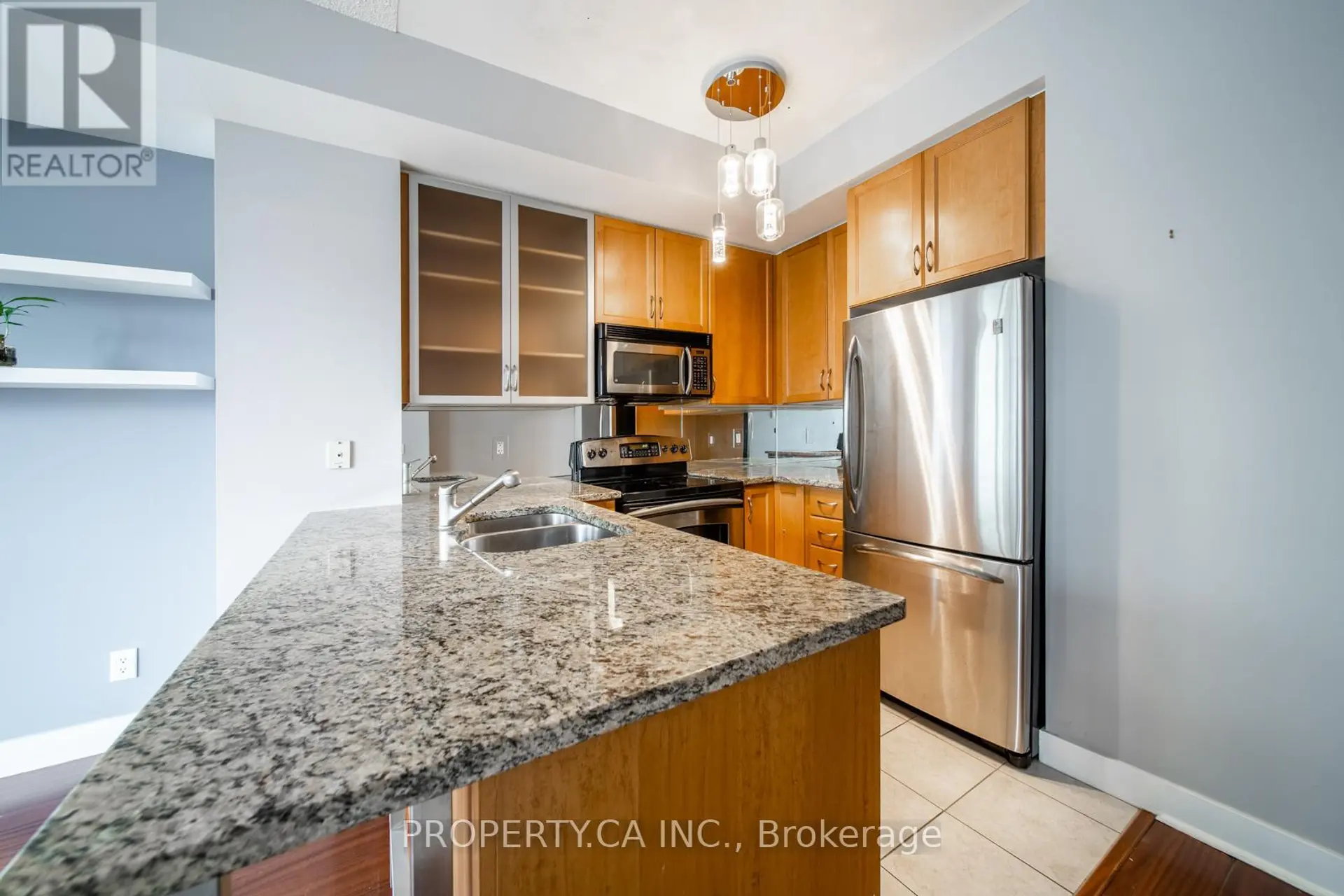 #1314 438 KING STREET W - Image 16