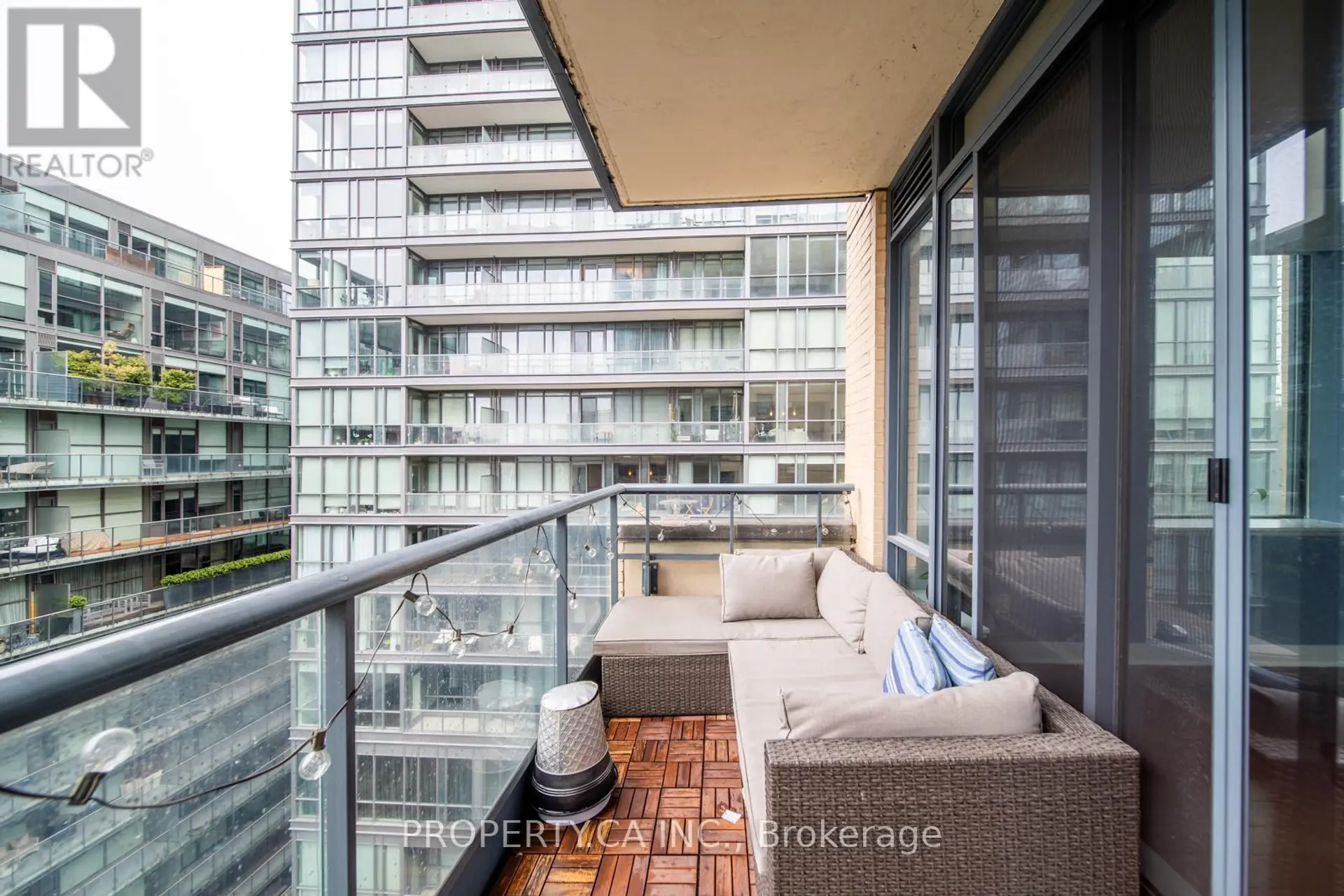 #1314 438 KING STREET W - Image 18