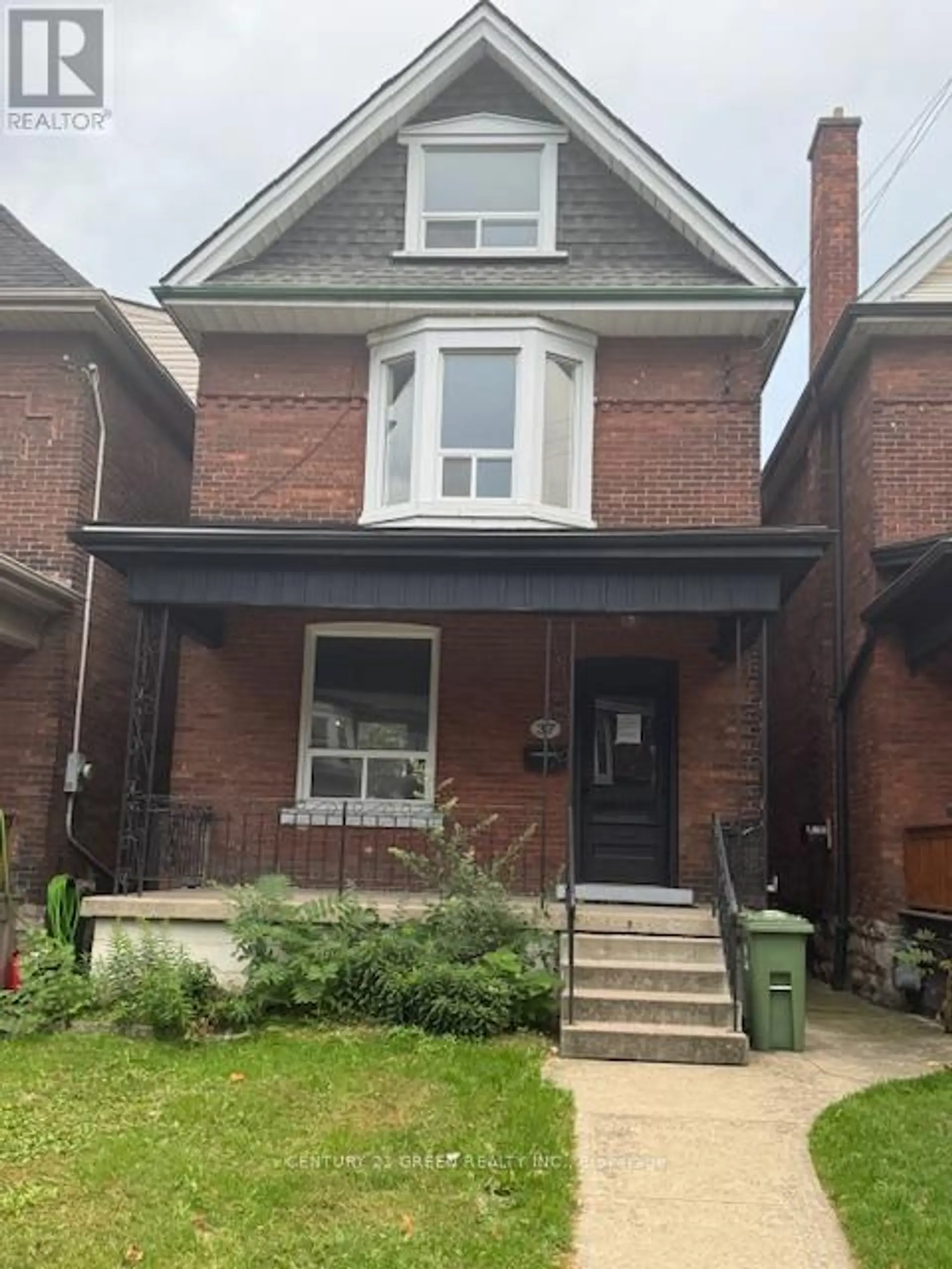 37 GLADSTONE AVENUE - Image 1