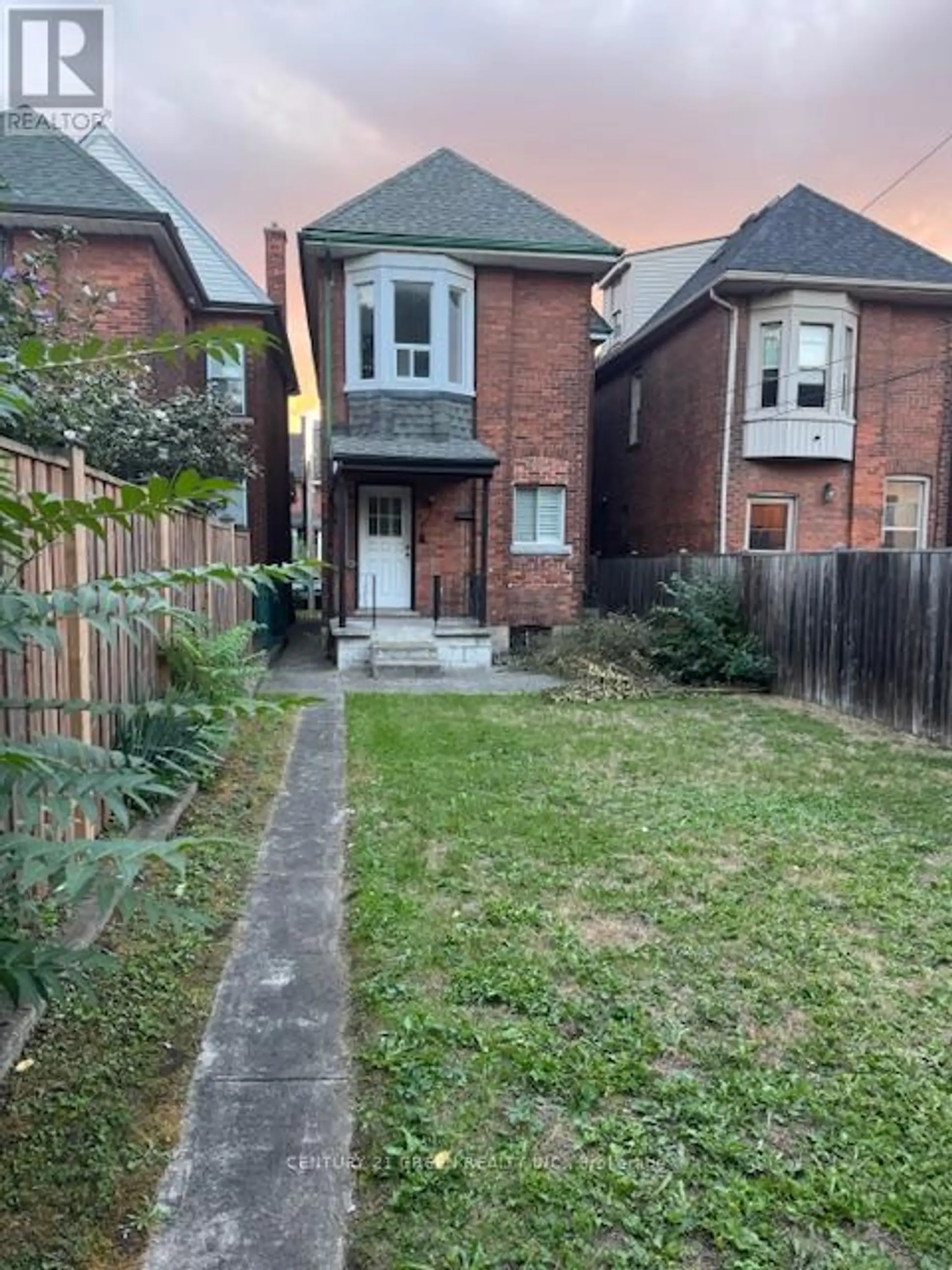 37 GLADSTONE AVENUE - Image 2